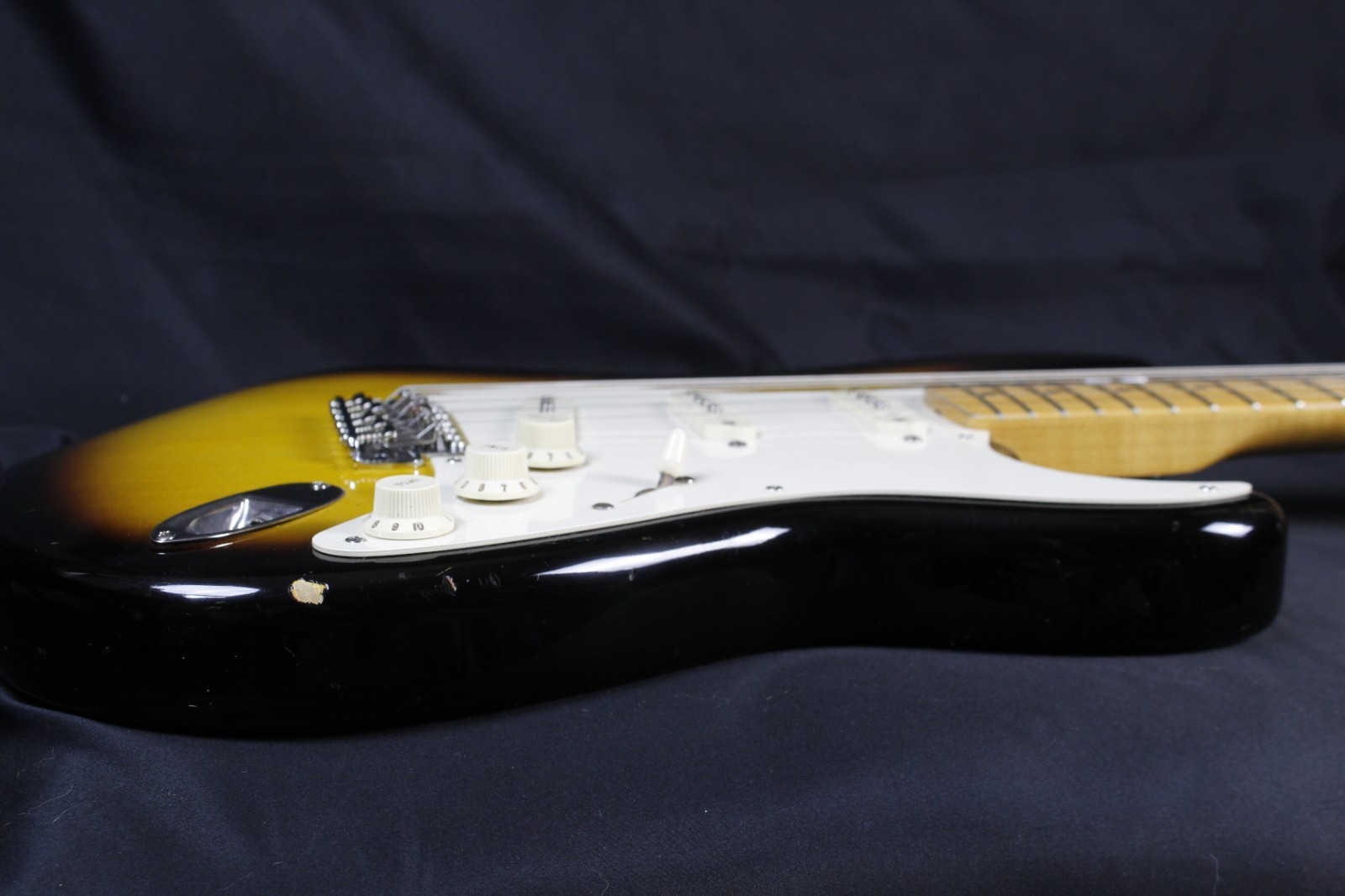 Fender Custom Shop 1956 Stratocaster Relic 2-Tone Sunburst 2002 w/OHSC & COA