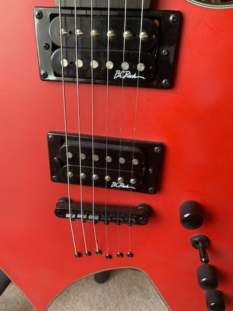 BC Rich Invisibolt Warlock