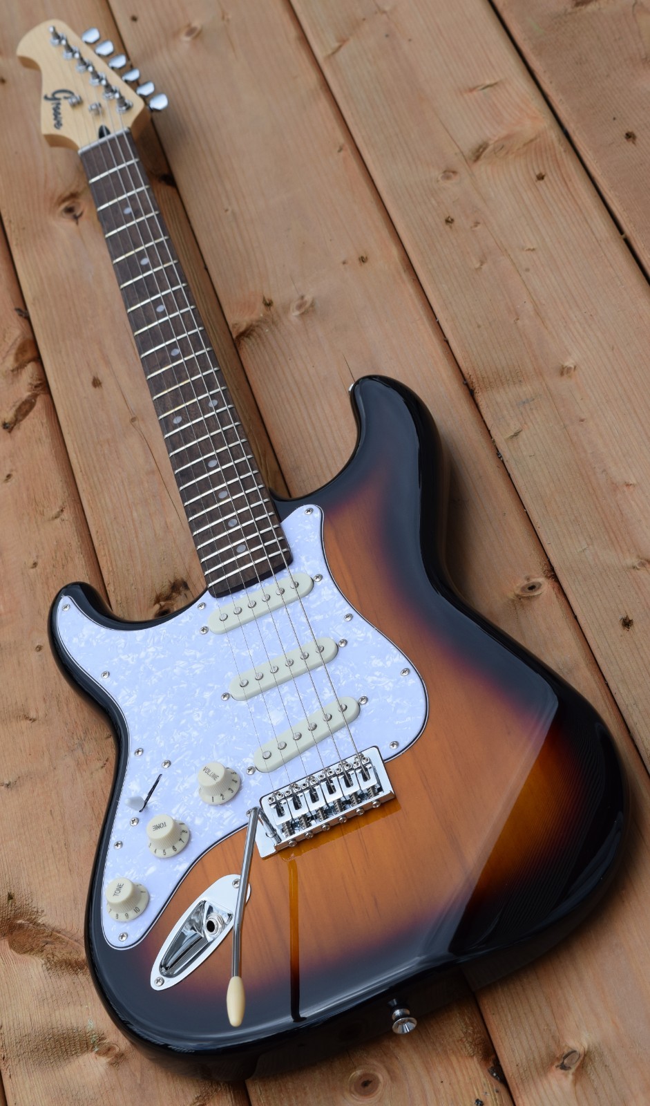Left Handed Electric Guitar Groove TM Canadian Brand (Made into 6 Colors)