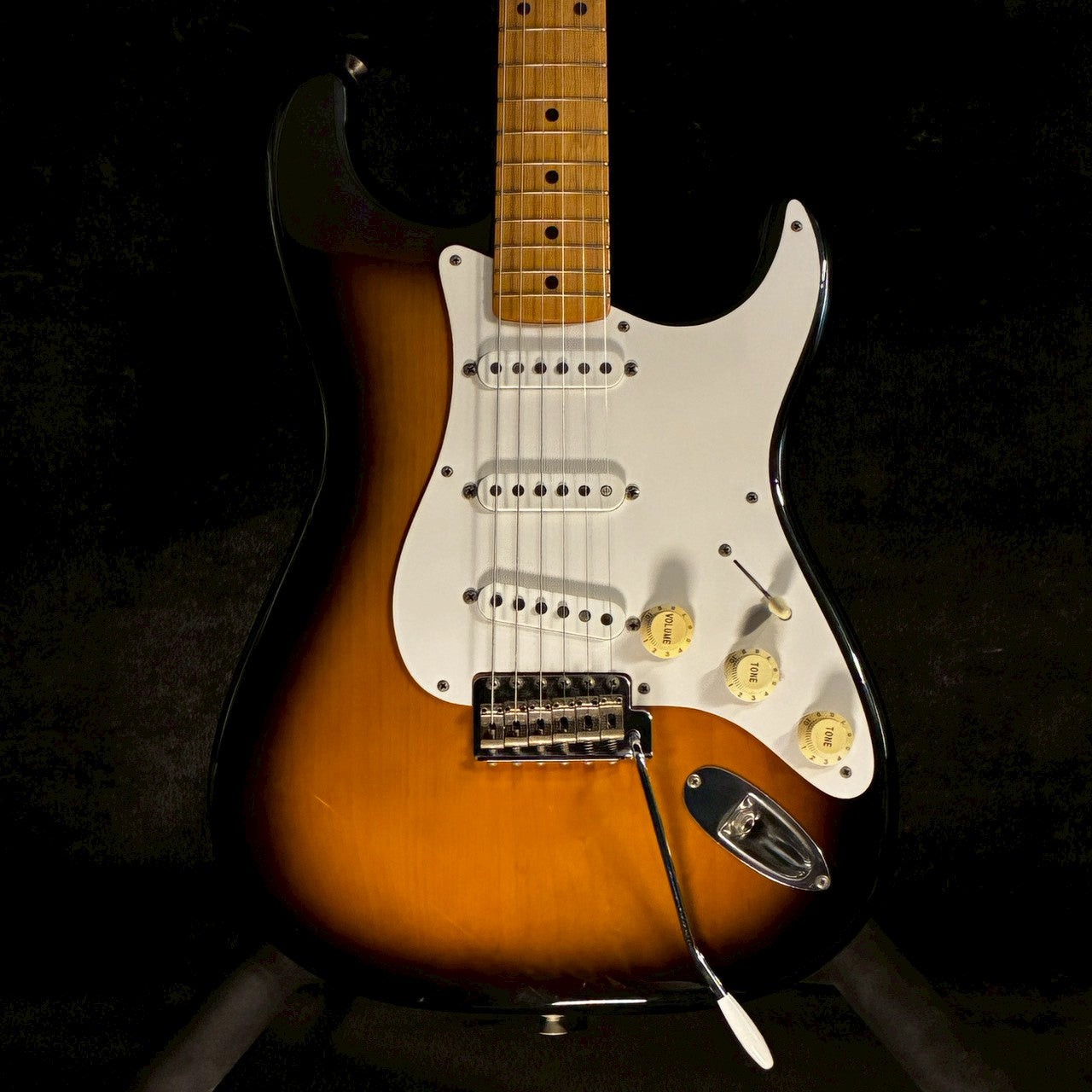 Fender Japan ST-57 2tone Sunburst Alder body【3.72kg】