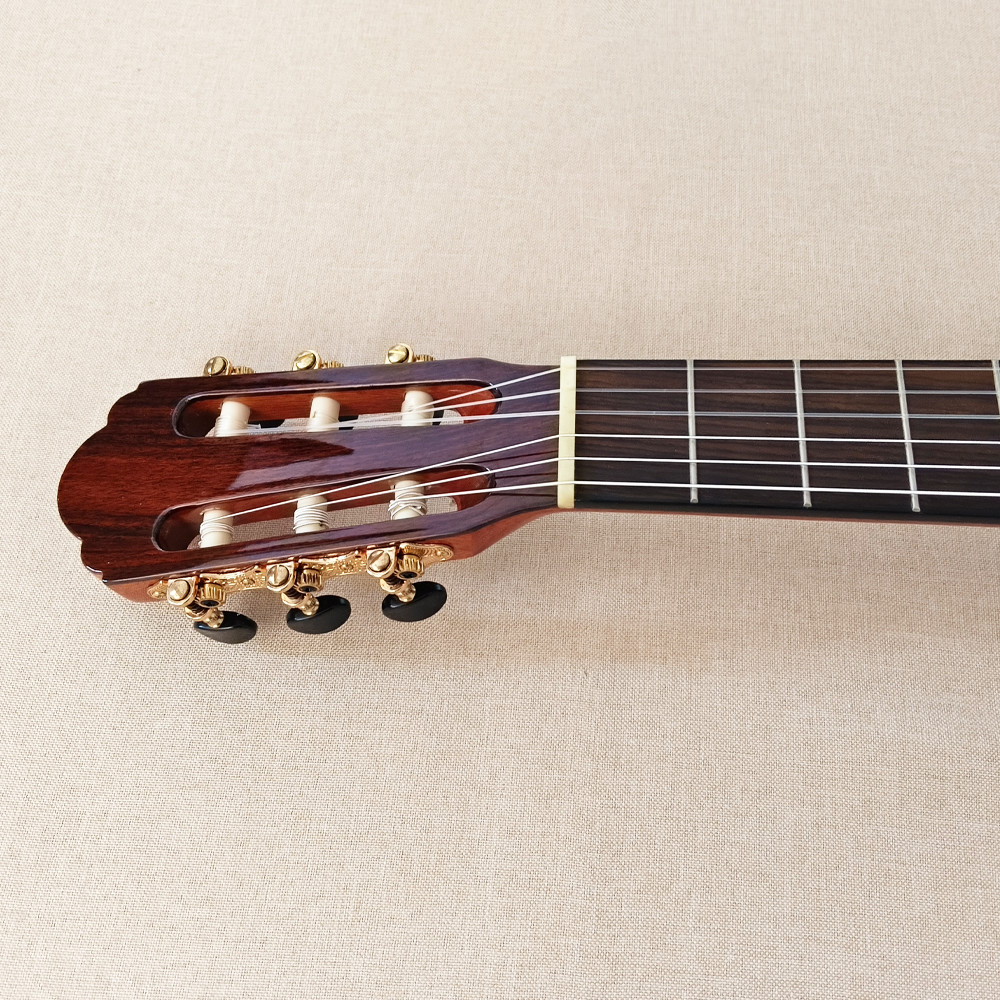 Cedar Top 39” Classical Acoustic Guitar Rosewood Fretboard Gloss Natural Gigbag