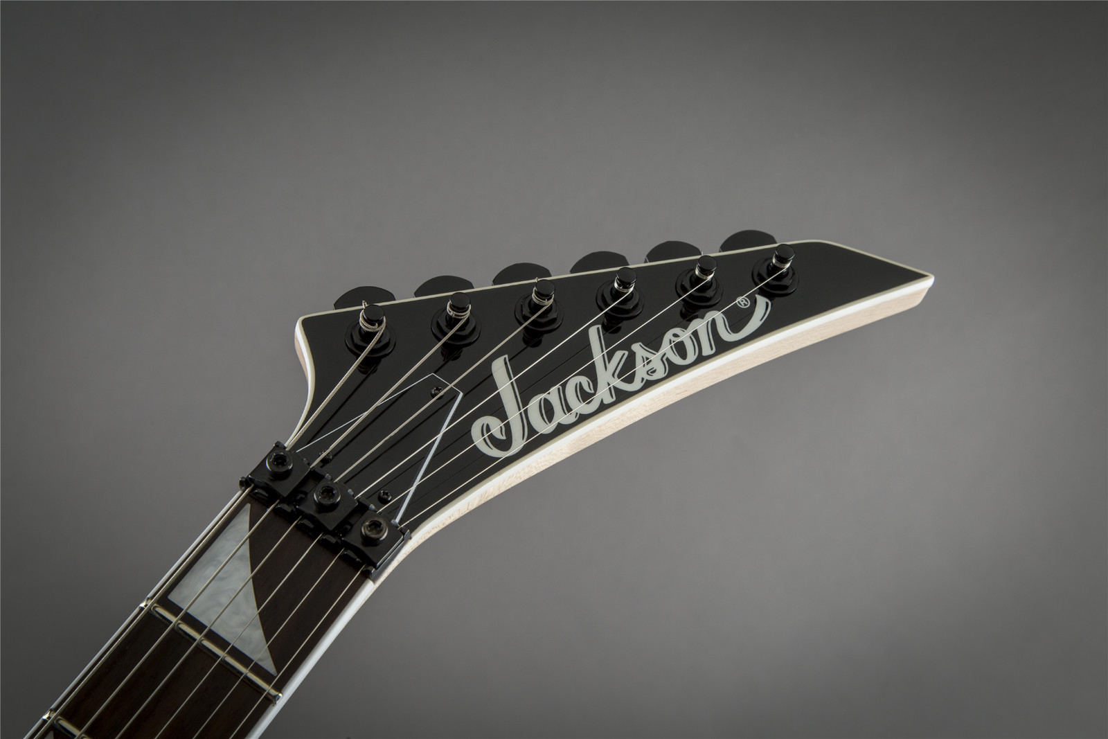 Jackson JS32 KE Kelly Snow White Electric Guitar, Amaranth Fingerboard