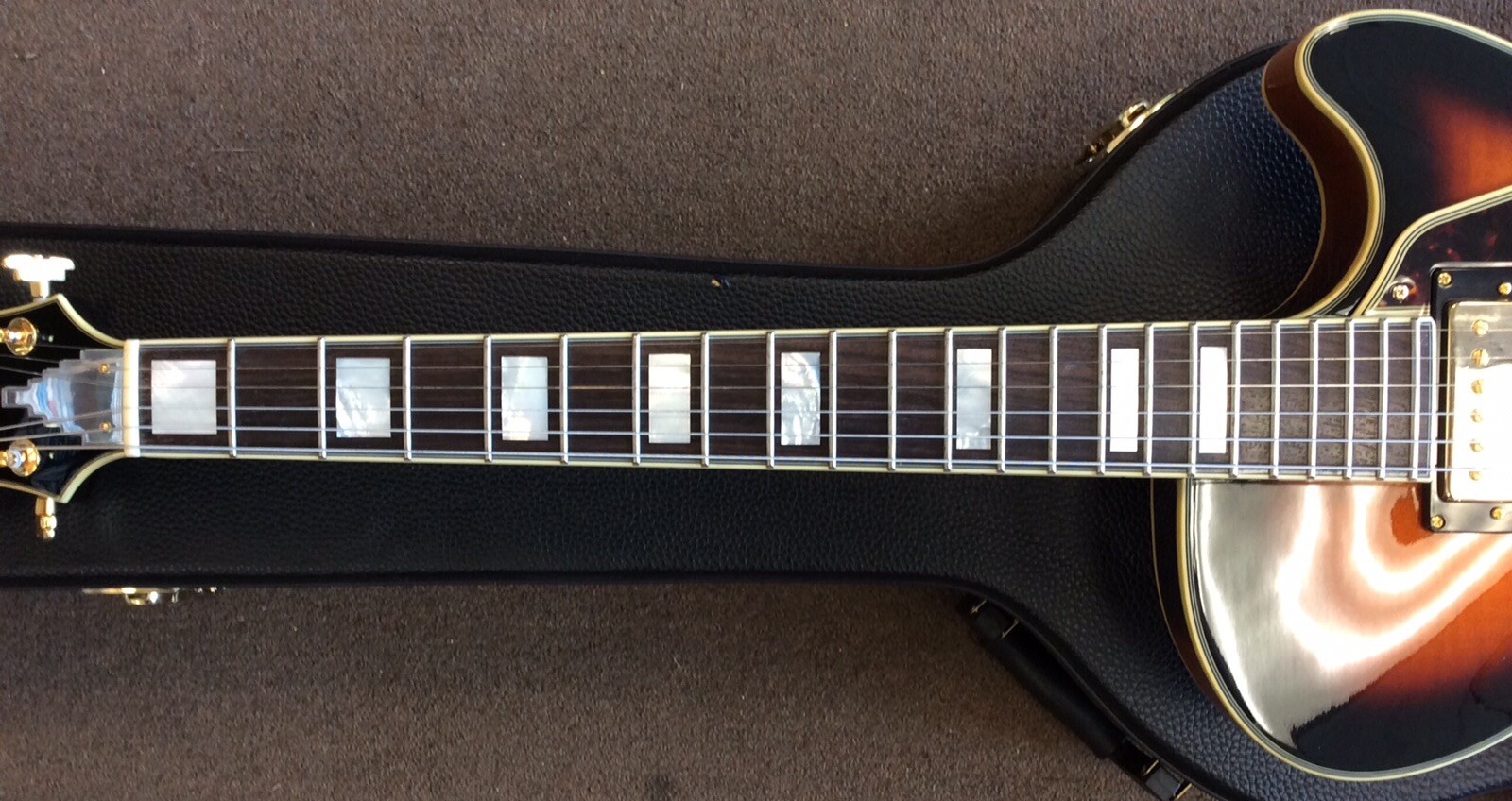 D’Angelico Excel EX-SS Cutaway Semi-Hollow Body Electric Guitar Sunburst OHSC