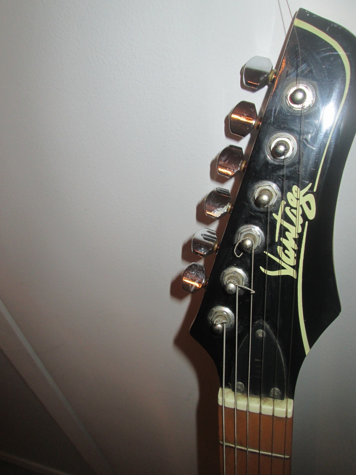 Vantage vintage 111T electric black guitar Works Well