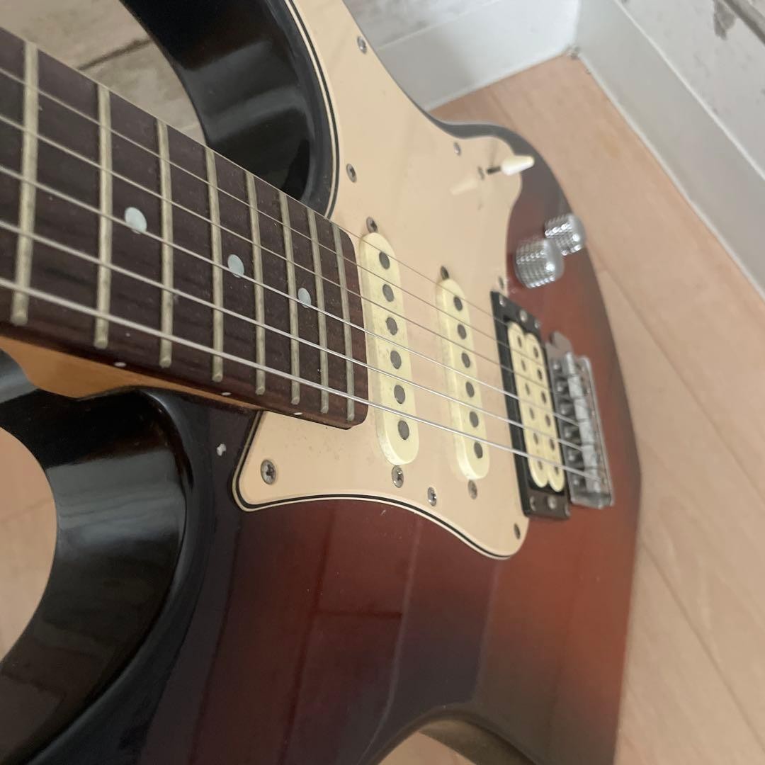 Yamaha Pacifica PAC112V Sunburst Electric Guitar
