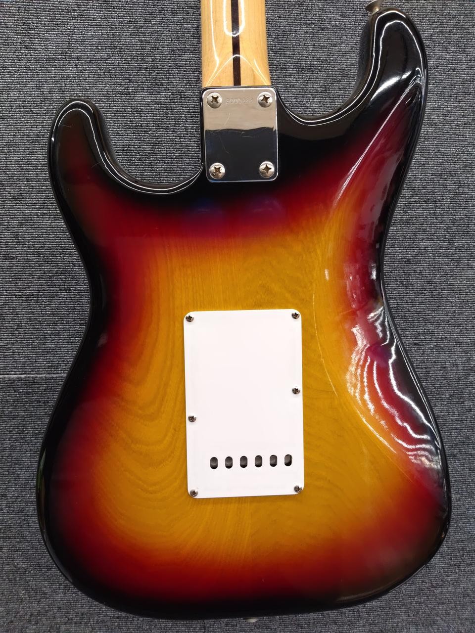 TOKAI SPRINGY SOUND ST-60 Stratocaster-type Electric Guitar