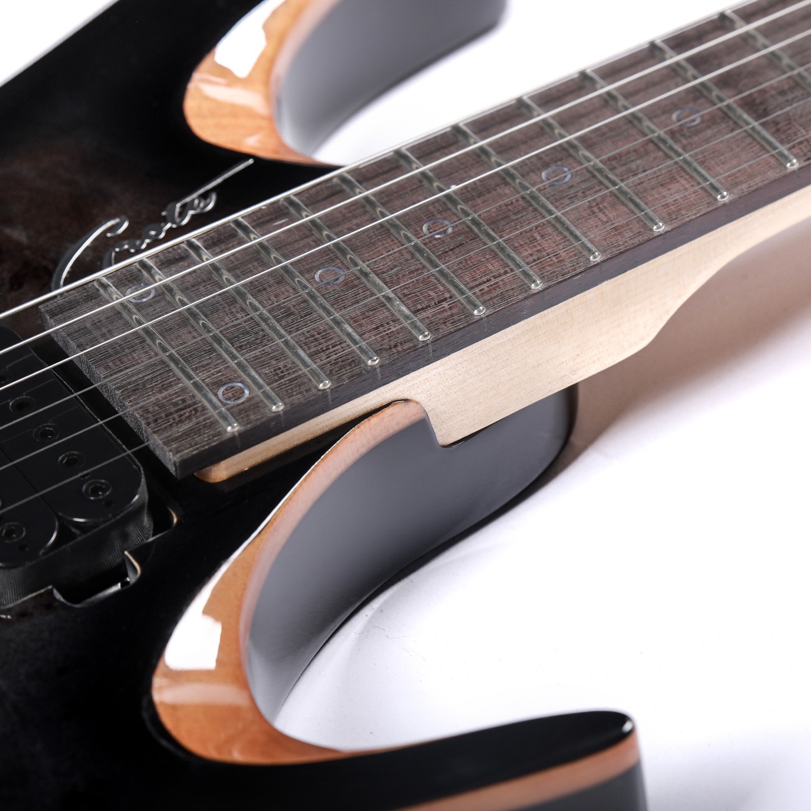 6-String Grote Headless Electric Guitar, Solid Body (Black)