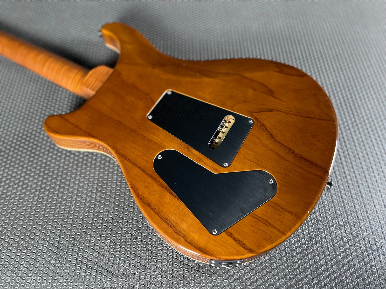 PRS Core Studio 10-Top, Ash Body – Flame Maple Neck