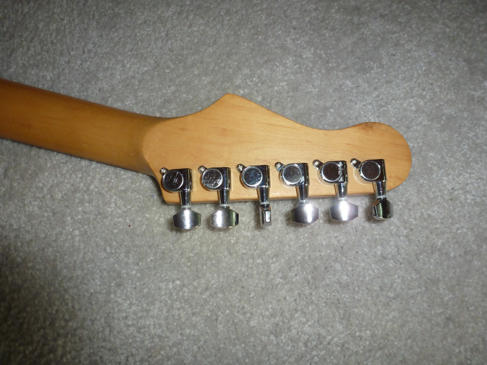 Oscar Scmidt by Washburn, MRB Customs elec. guitar / Washburn X-series neck .