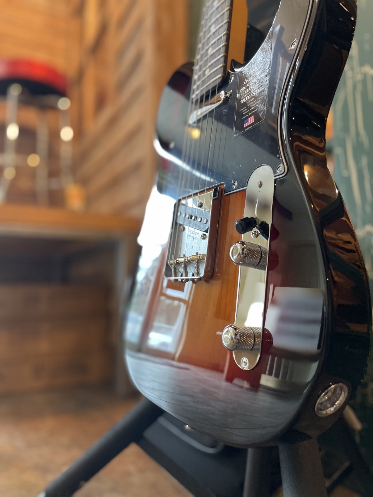 Fender American Professional Classic Telecaster in 3 Color Sunburst w Fender Bag