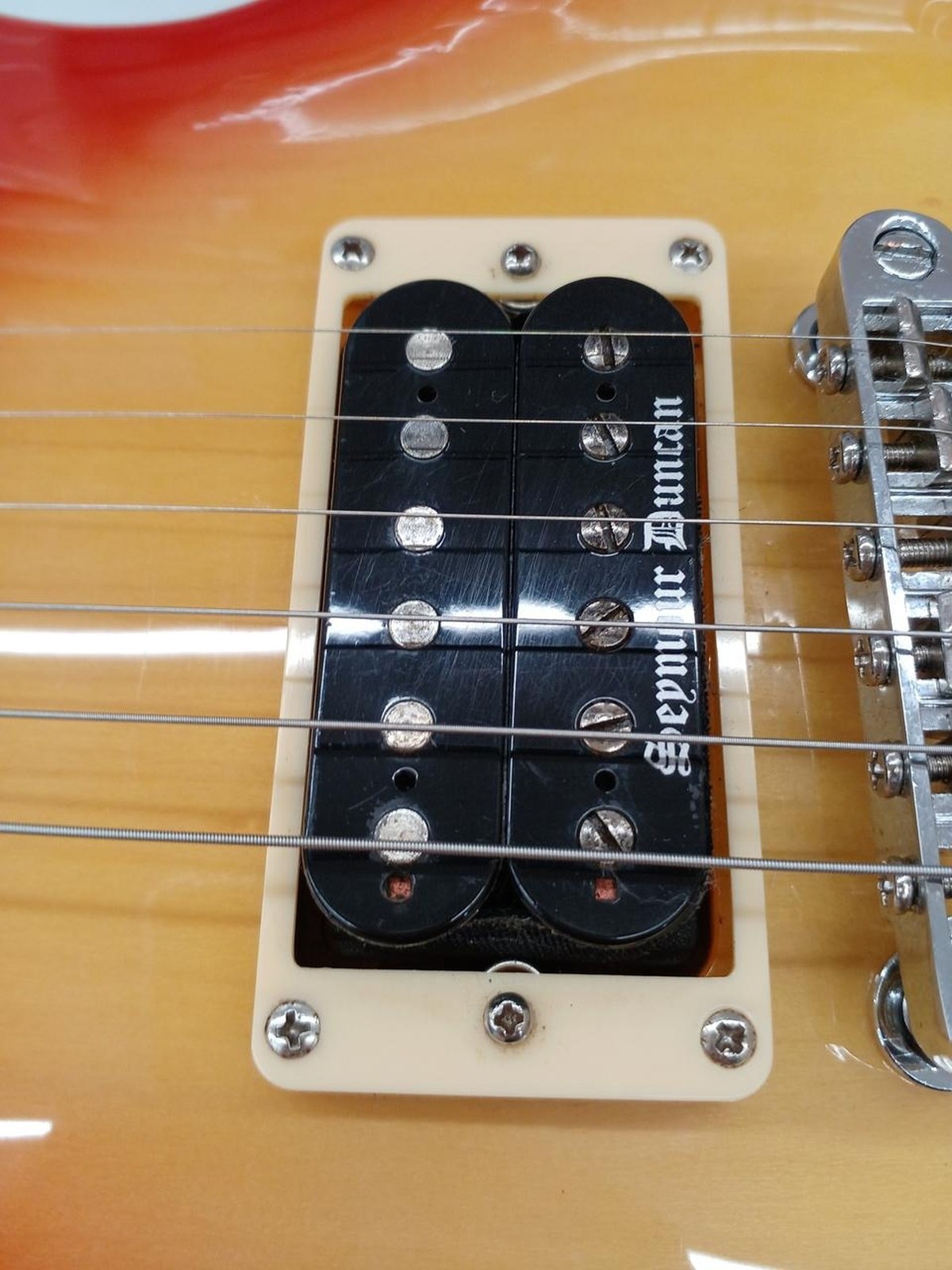 BUSKER’S BLS300 Used Basswood body Engineering wood fingerboard w/Soft case