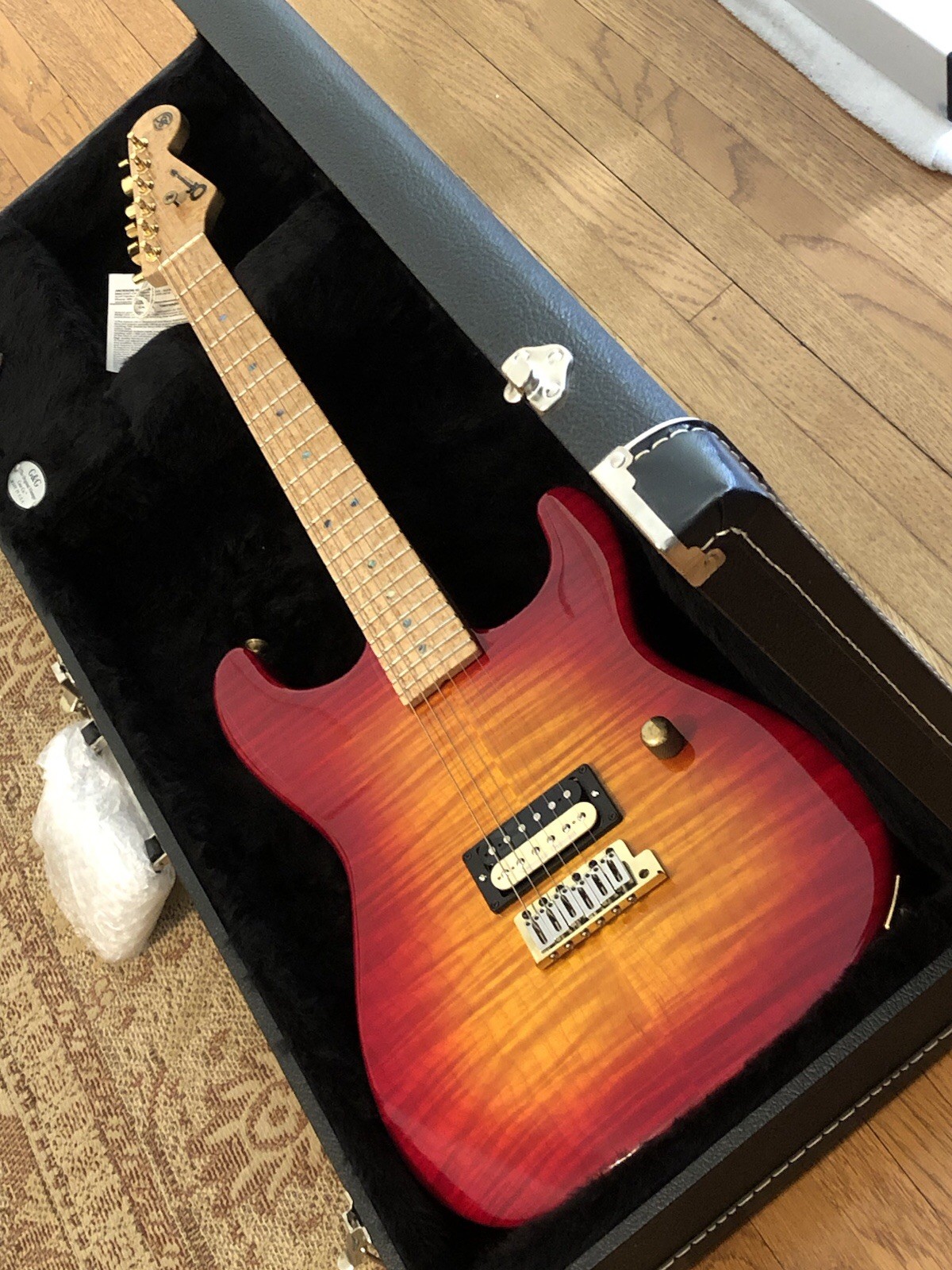 CHARVEL CUSTOM SHOP SAN DIMAS 25TH ANNIVERSARY 2004 CHERRY SUNBURST FLAME MINT++
