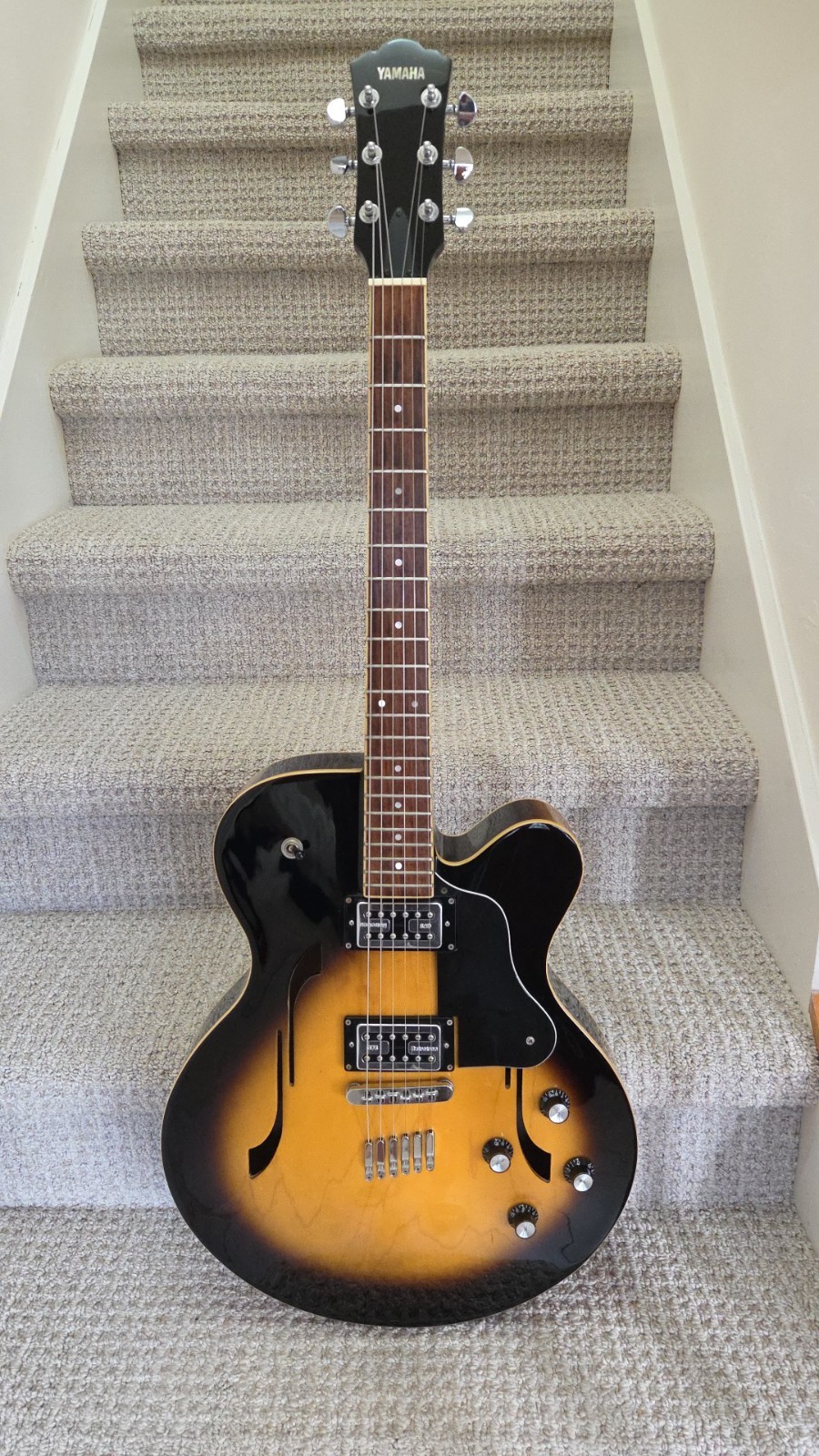 Yamaha AE-500 Hollowbody, VG+