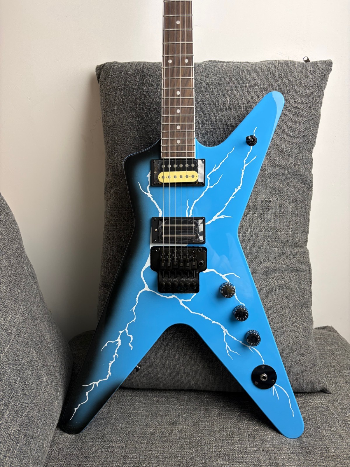 Dimebag Darrel ML Electric Guitar Floydrose vibrato Blue Lightning Veneer