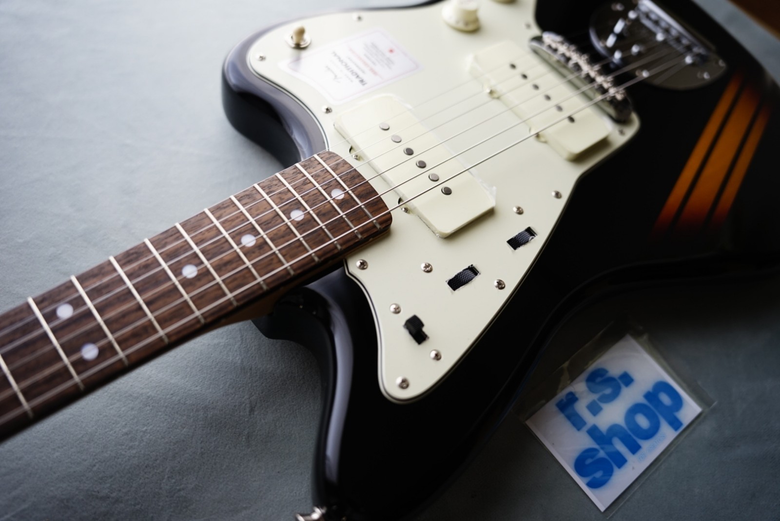 Fender Made in japan Traditional 2025 Collection 60s Jazzmaster Black compe