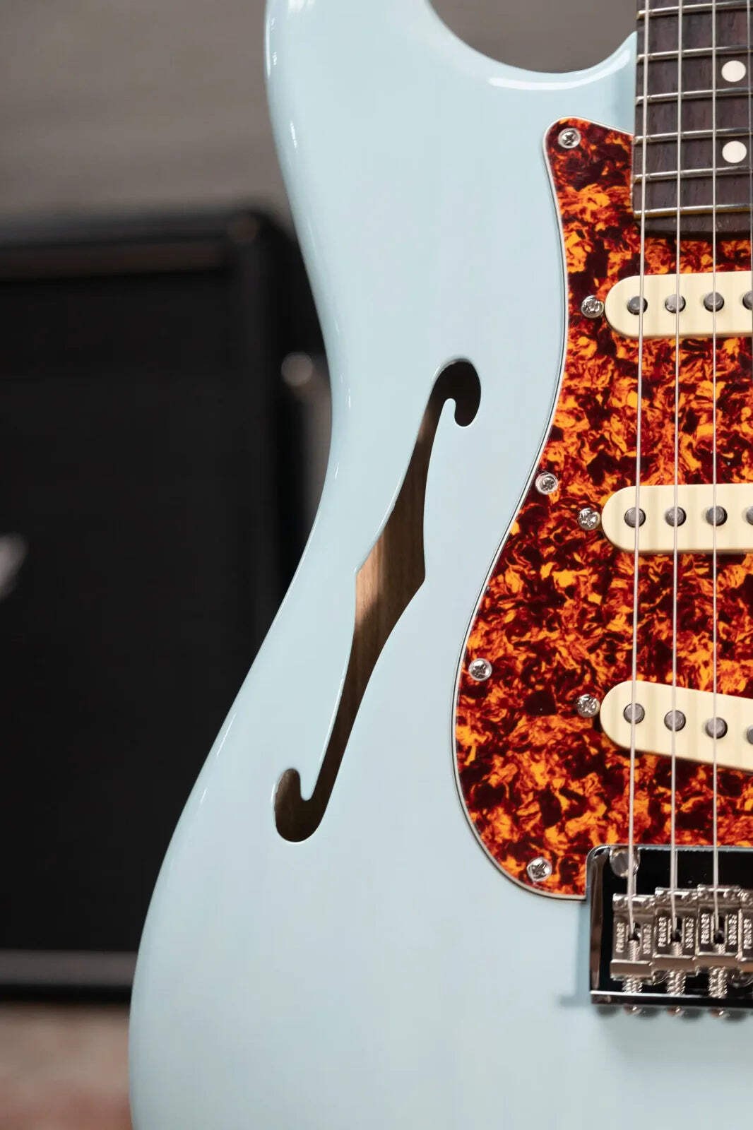 Fender American Professional II Stratocaster Thinline – Transparent Daphne Blue
