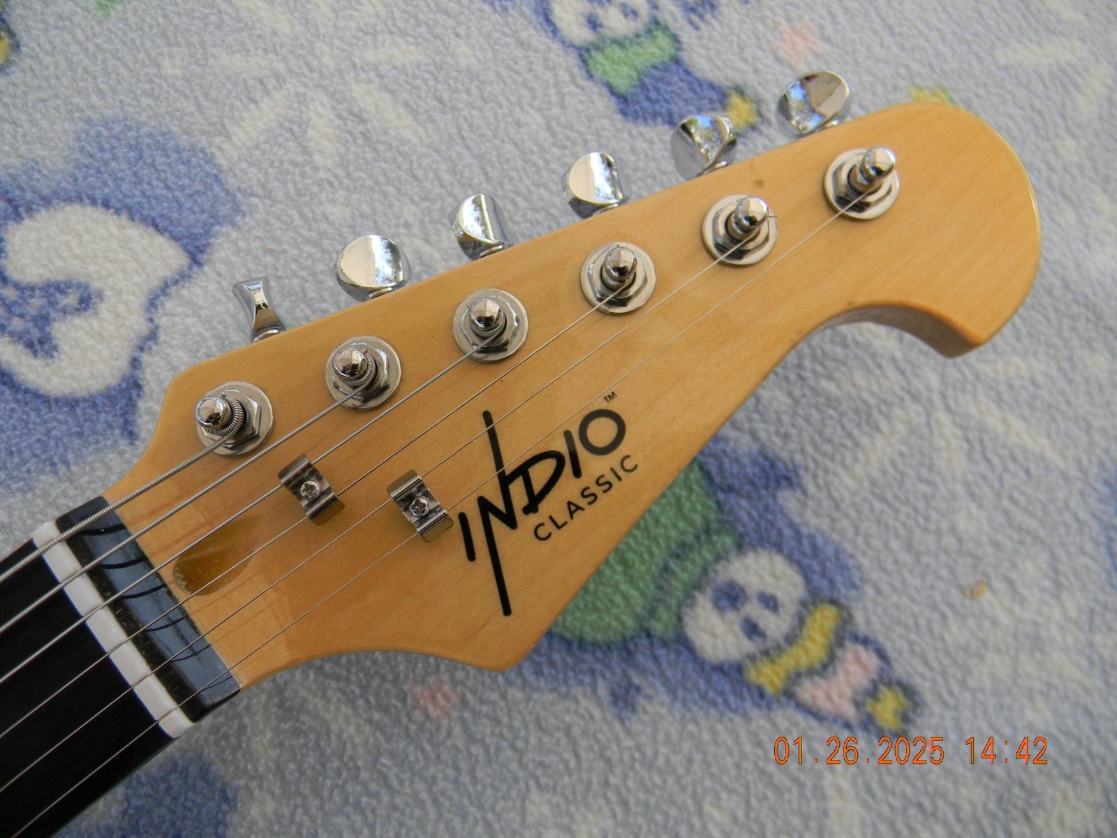 Indio/Aftermarket “Custom Shack” Tele , Alnico 5 Pickups, Capactor Upgrade, 6lbs
