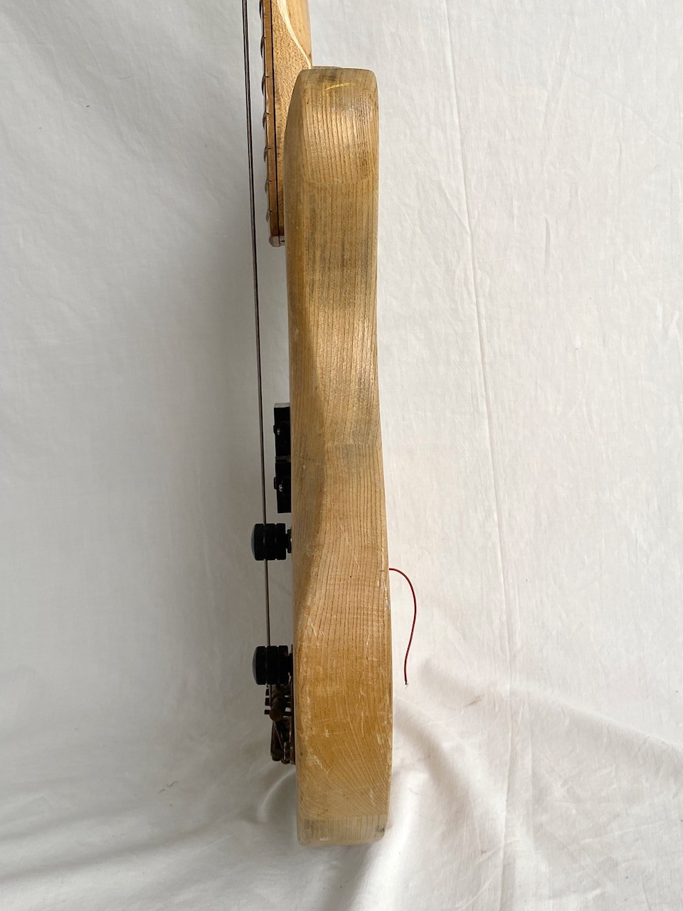 Vintage VANTAGE Avenger Electric Bass. Natural Wood JAPAN. Rare