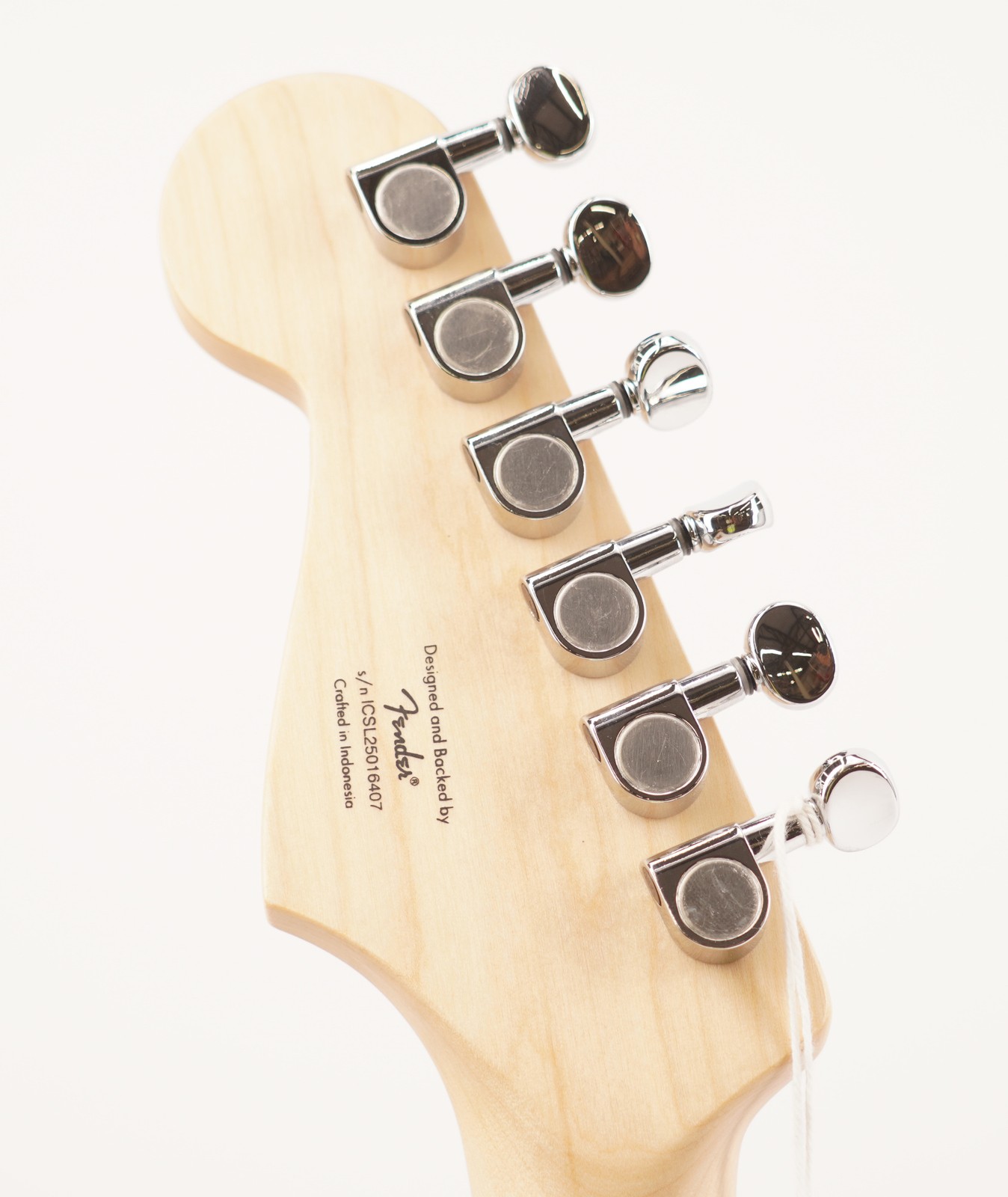 Squier Mini Stratocaster, Maple Fingerboard, White Pickguard (California Blue)