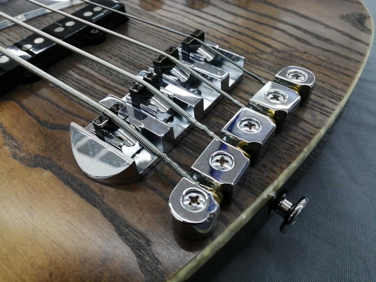 [BACCHUS] STANDARD 4 Used Ash body Maple neck Rosewood fingerboard Soft case