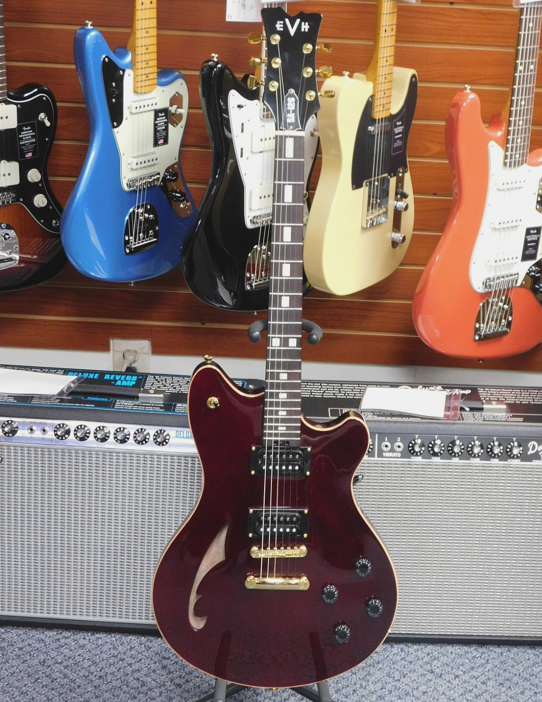 2025 EVH SA-126 Standard Semi-hollowbody Electric Guitar! Wine Red! VERY NICE!!!