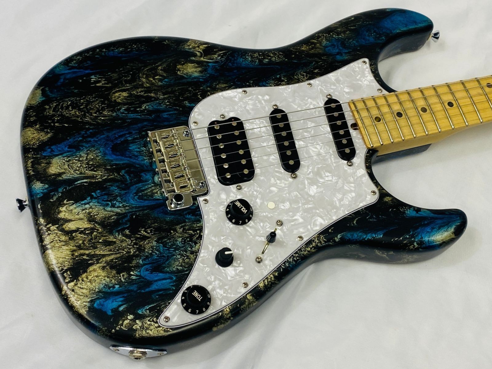 JAMES TYLER GUITARS STUDIO ELITE HD BLACK AND BLUE SHMEAR SWAMP ASH Neck