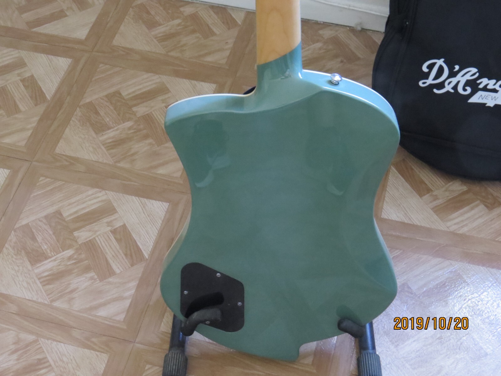 D’Angelico Premier Series Ludlow Electric Guitar with Stopbar Tailpiece softcase
