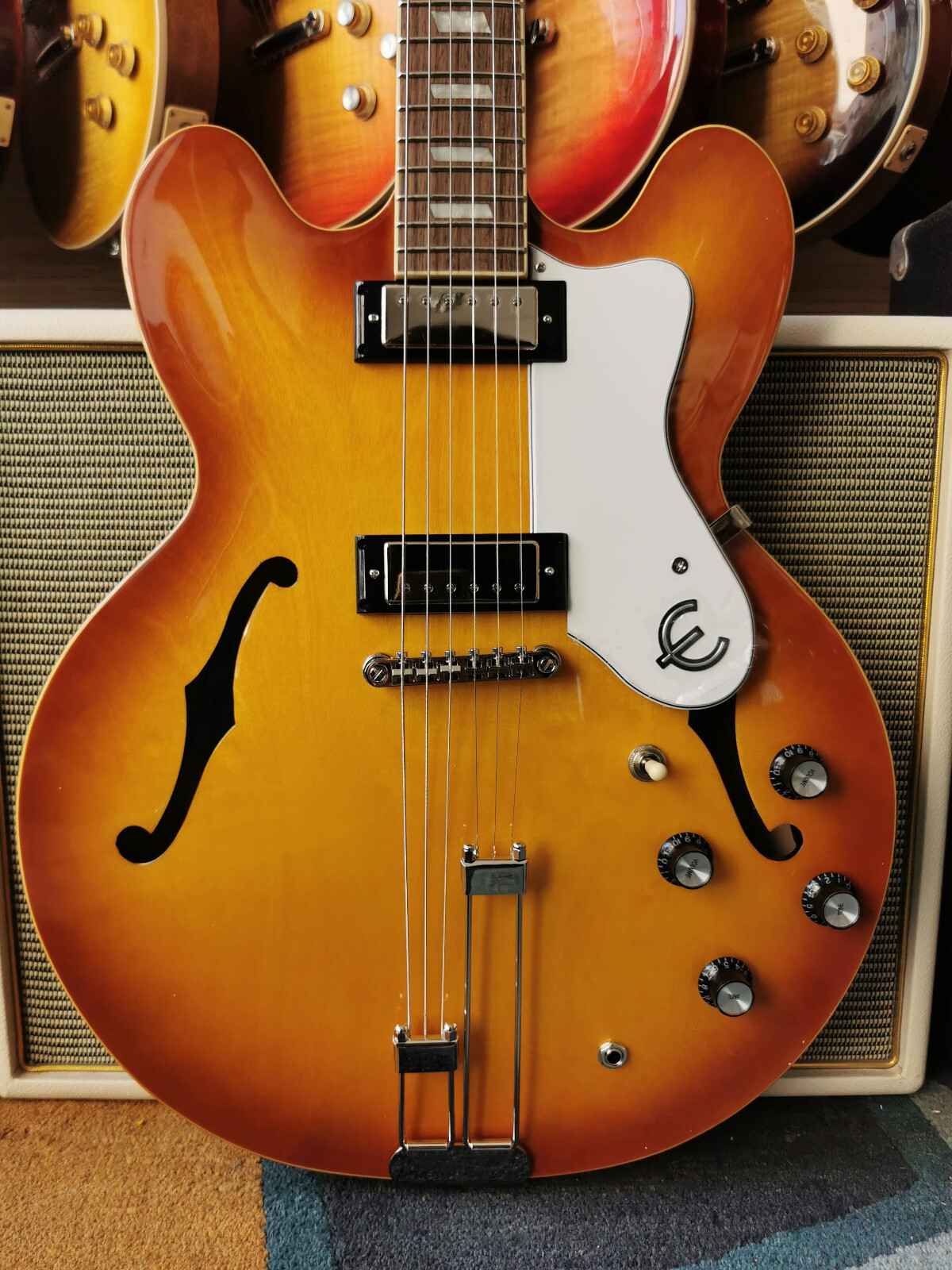 Epiphone Riviera 2024 – Royal Tan