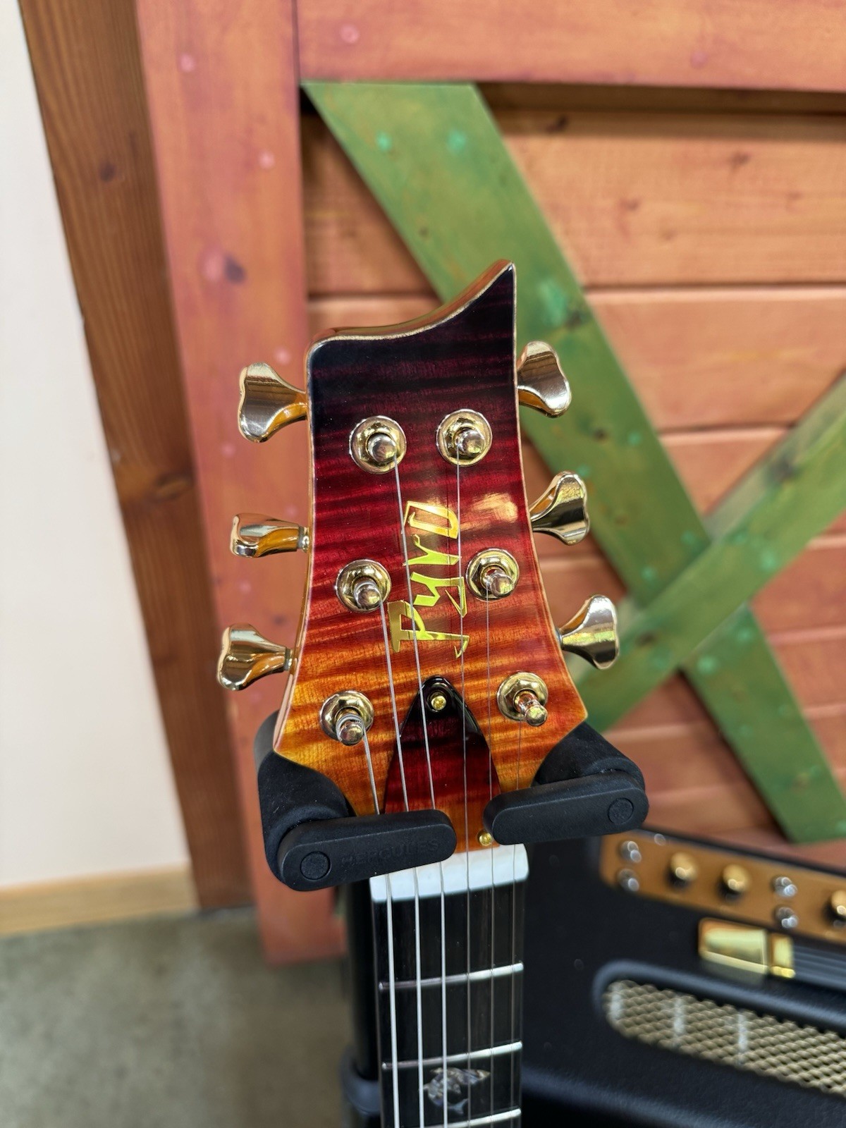 Pyro RS 2025 – Flame Fade – One-of-a-kind