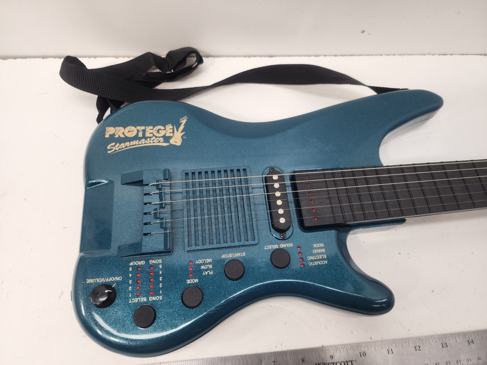 VINTAGE PROTEGE STARMASTER ELECTRIC GUITAR TOY FOR PARTS/REPAIR