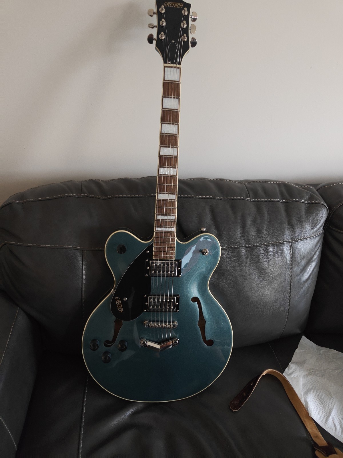 Gretsch G2622lh LEFT HANDED Great Shape