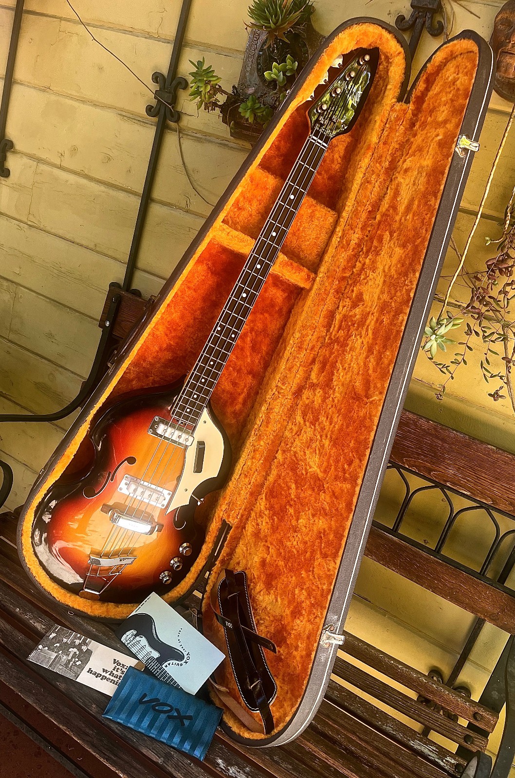 Vntg 1960’s VOX Astro IV Bass + Case Strap Case Candy USA SELLER Free Ship!! WOW