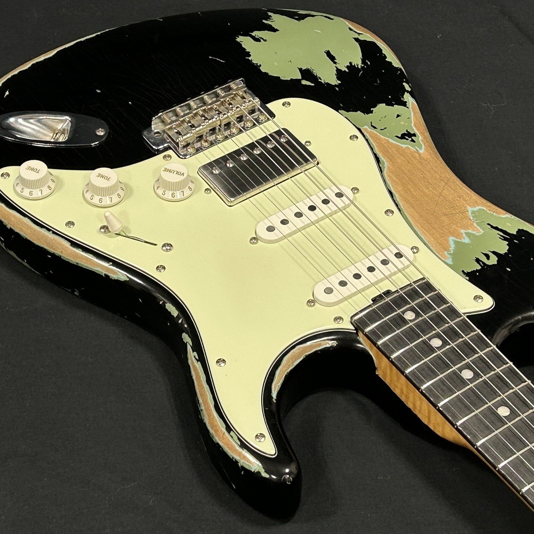 Electric Guitar RedHouse Piccola S SSH Black Green Heavy Aged Finish Sound Messe
