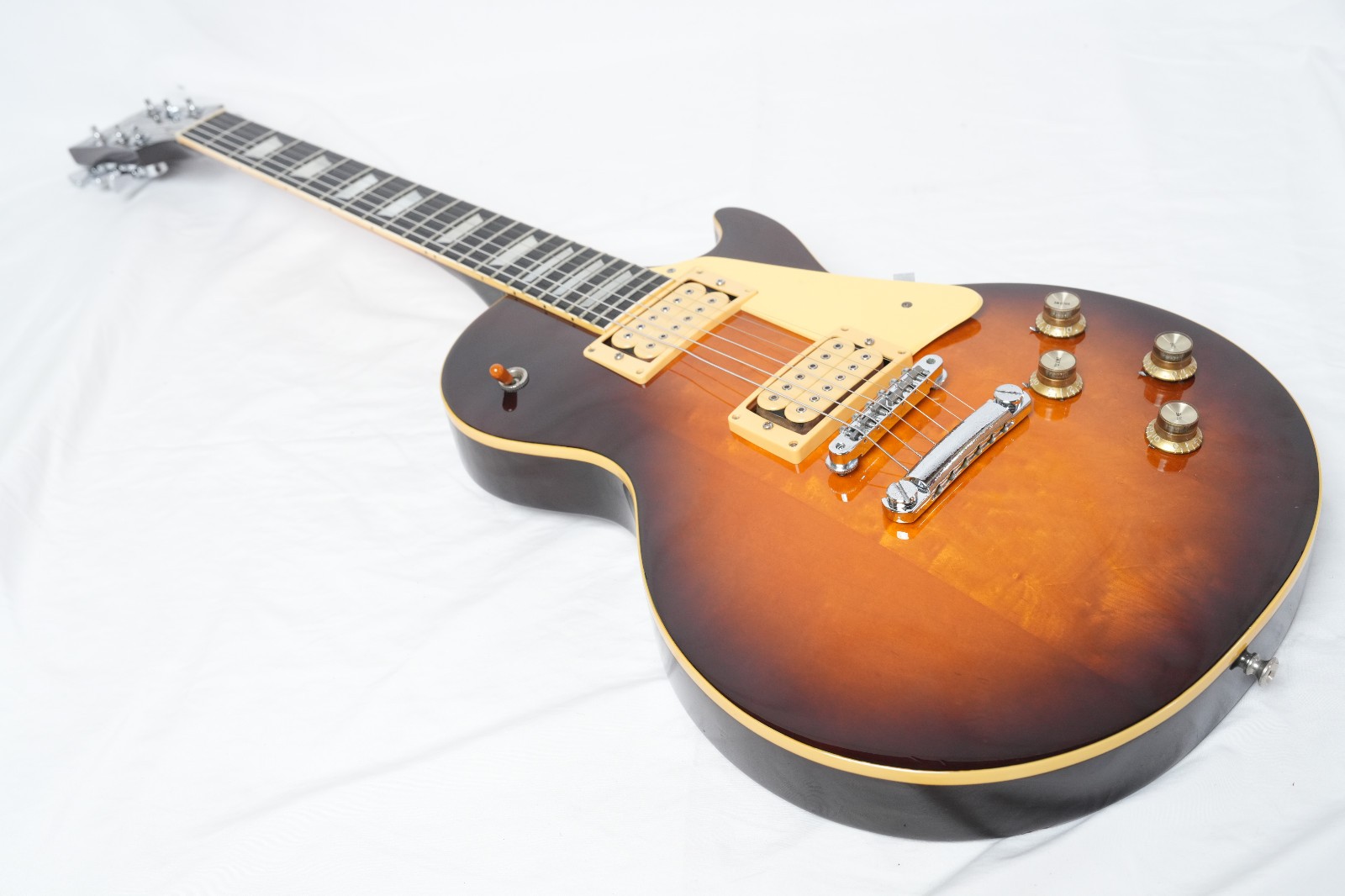 YAMAHA SL700S Sunburst Studio Load Les Paul Standard, Japanese Vintage Model