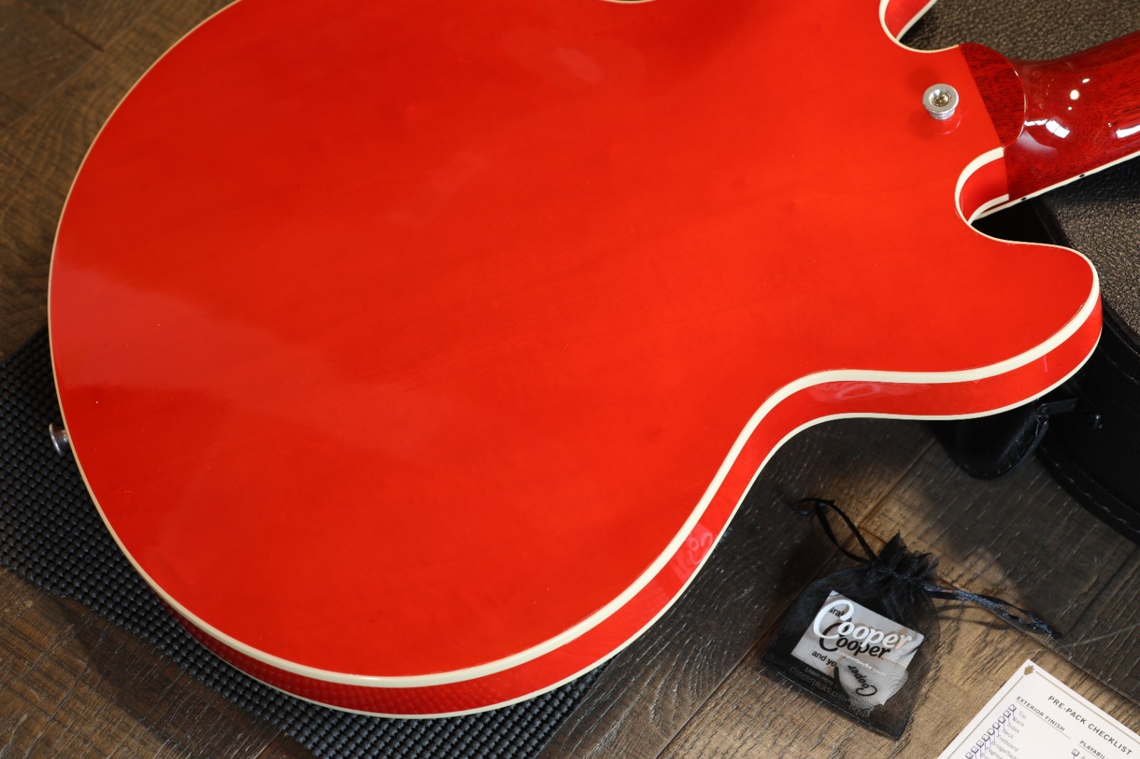 2024 Gibson ES-339 Semi-Hollow Electric Guitar Cherry Red Gloss + OHSC