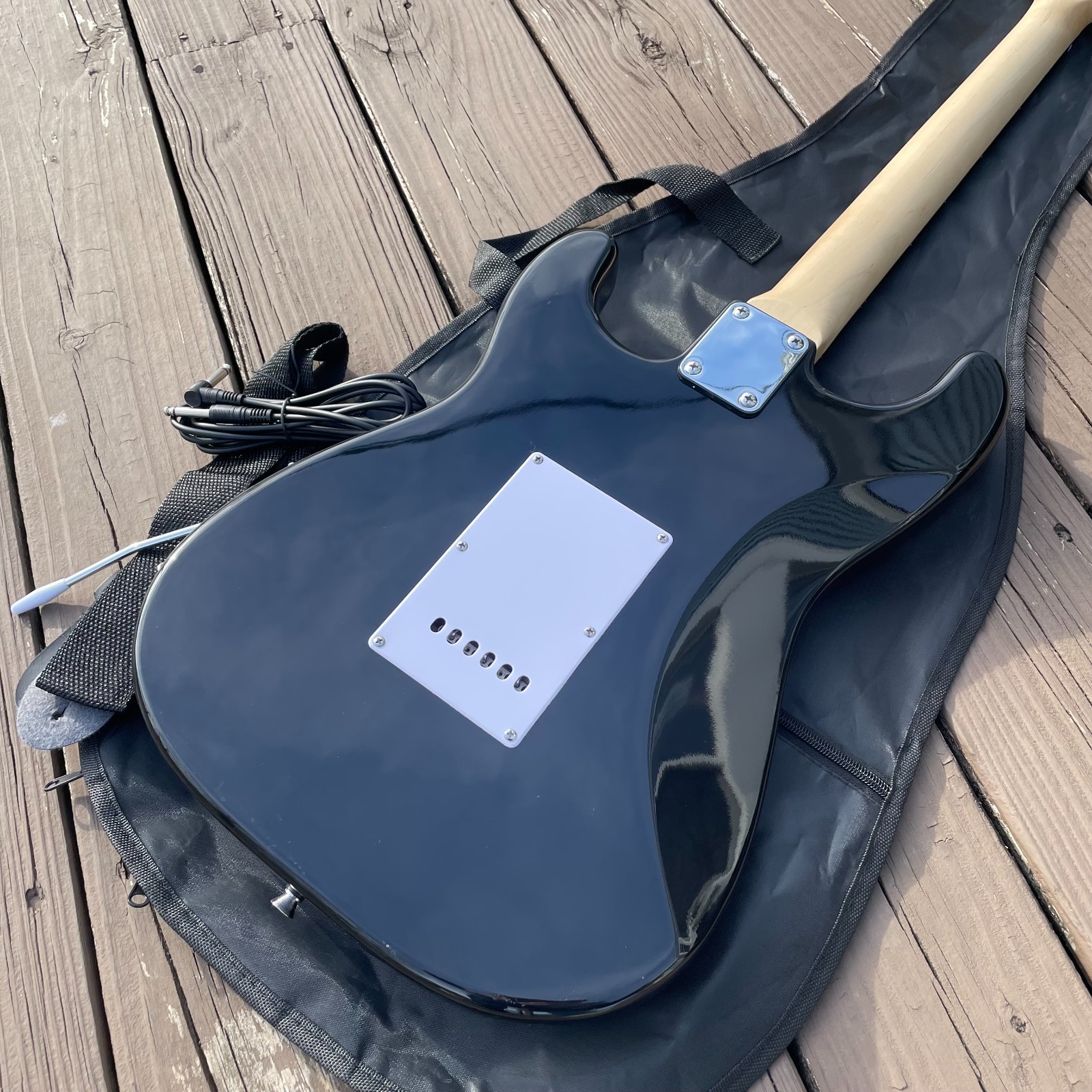 Full-Size Dark Blue Electric Guitar with Rosewood Fretboard, S-S-S Pickups