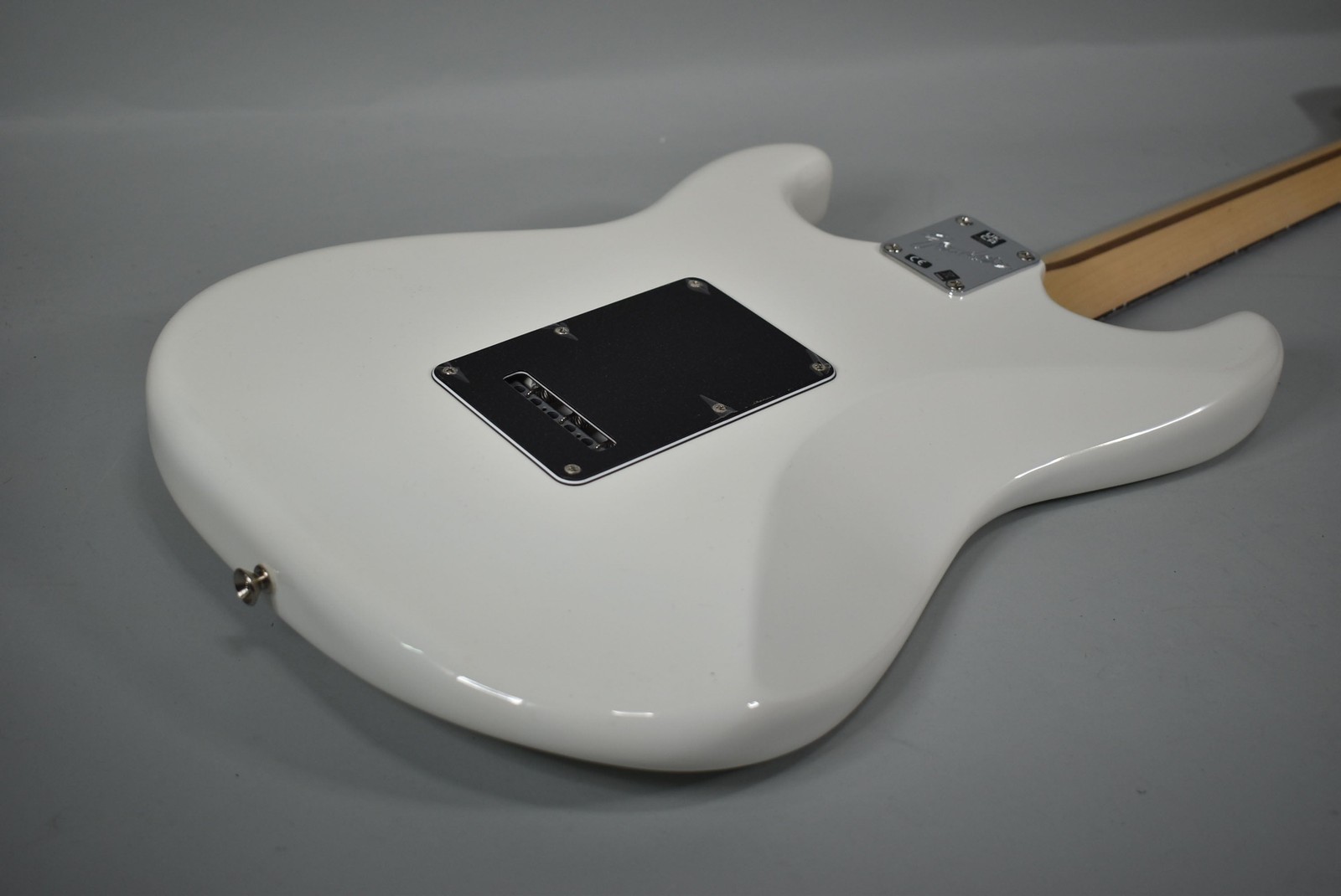 2022 Fender American Performer Stratocaster Arctic White Finish w/Bag