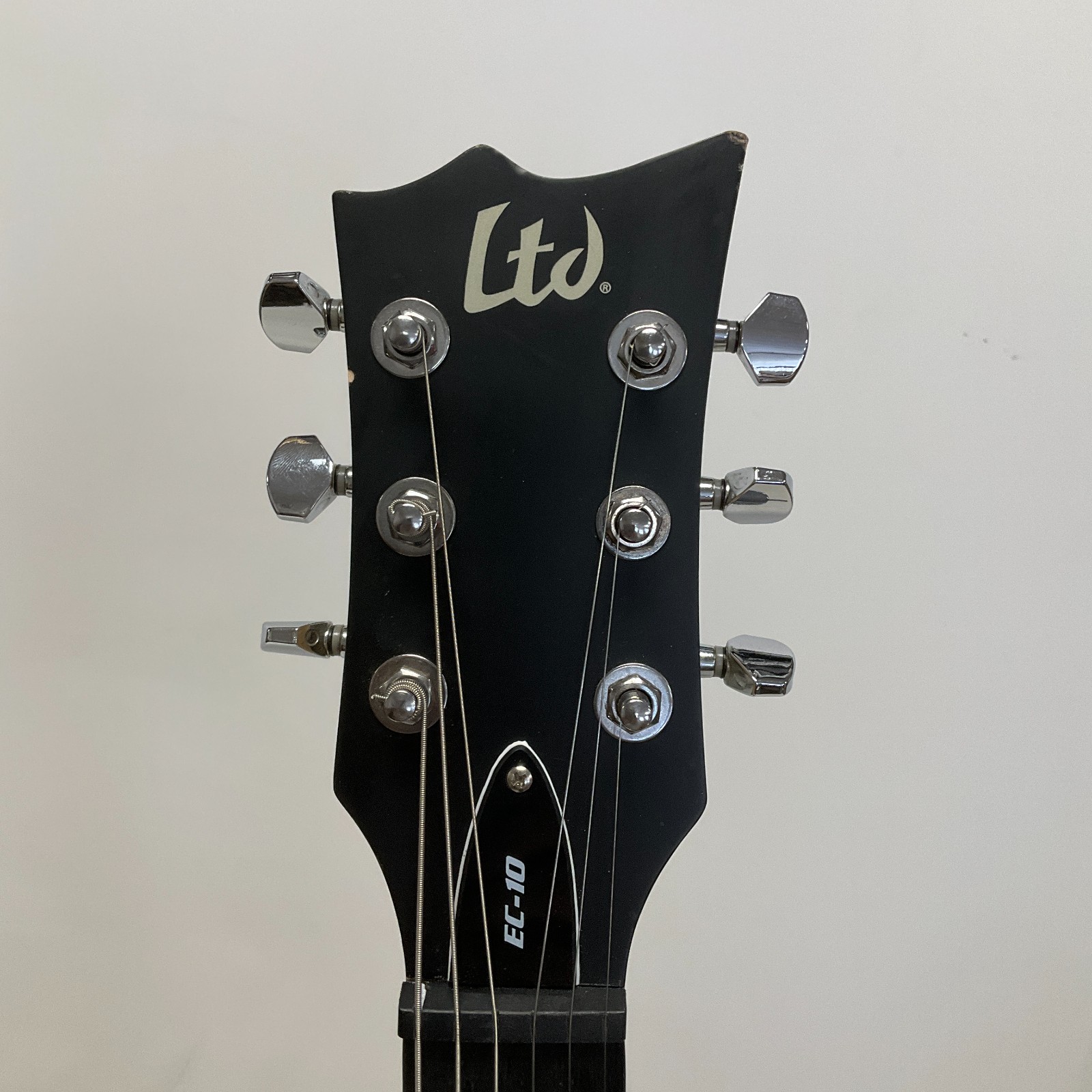 ESP LTD EC-10 Electric Guitar Black Right Hand with Gig Bag