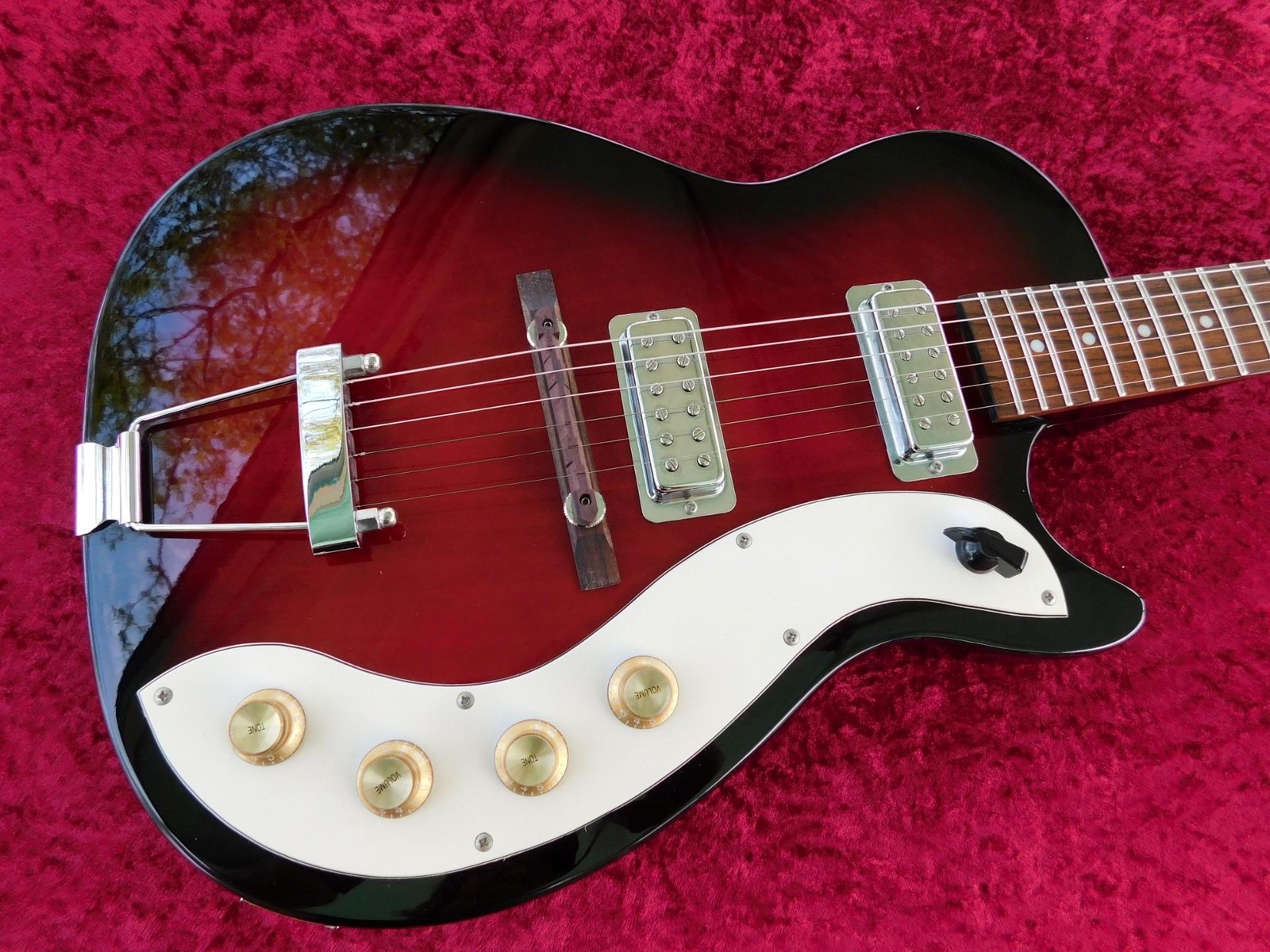 Jay Turser JT-1423, 60’s Style Electric Guitar, Capacitors Upgraded, Very Nice