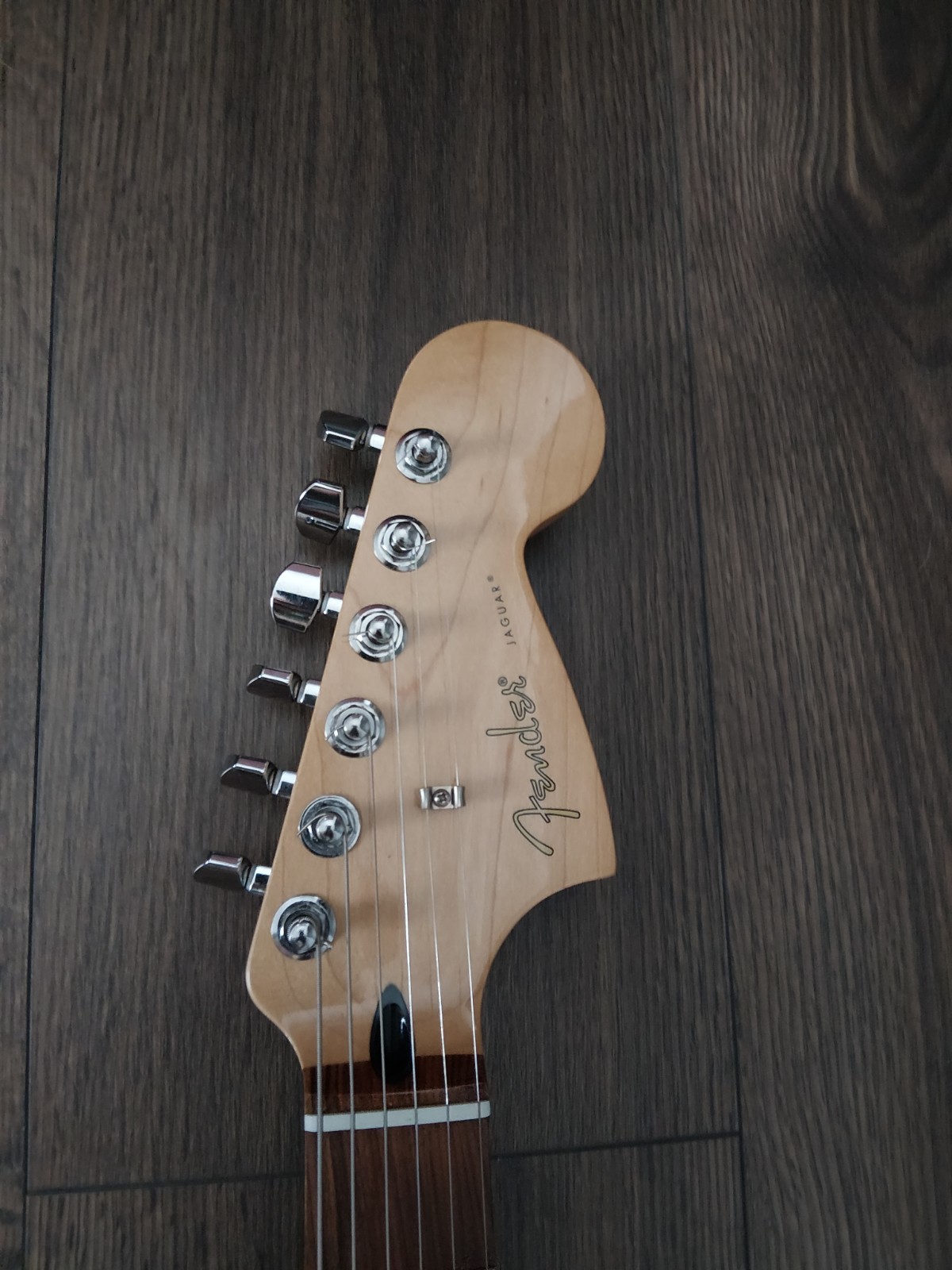 Fender Jaguar – Vintage Style With Pau Ferro Neck – Made In Mexio
