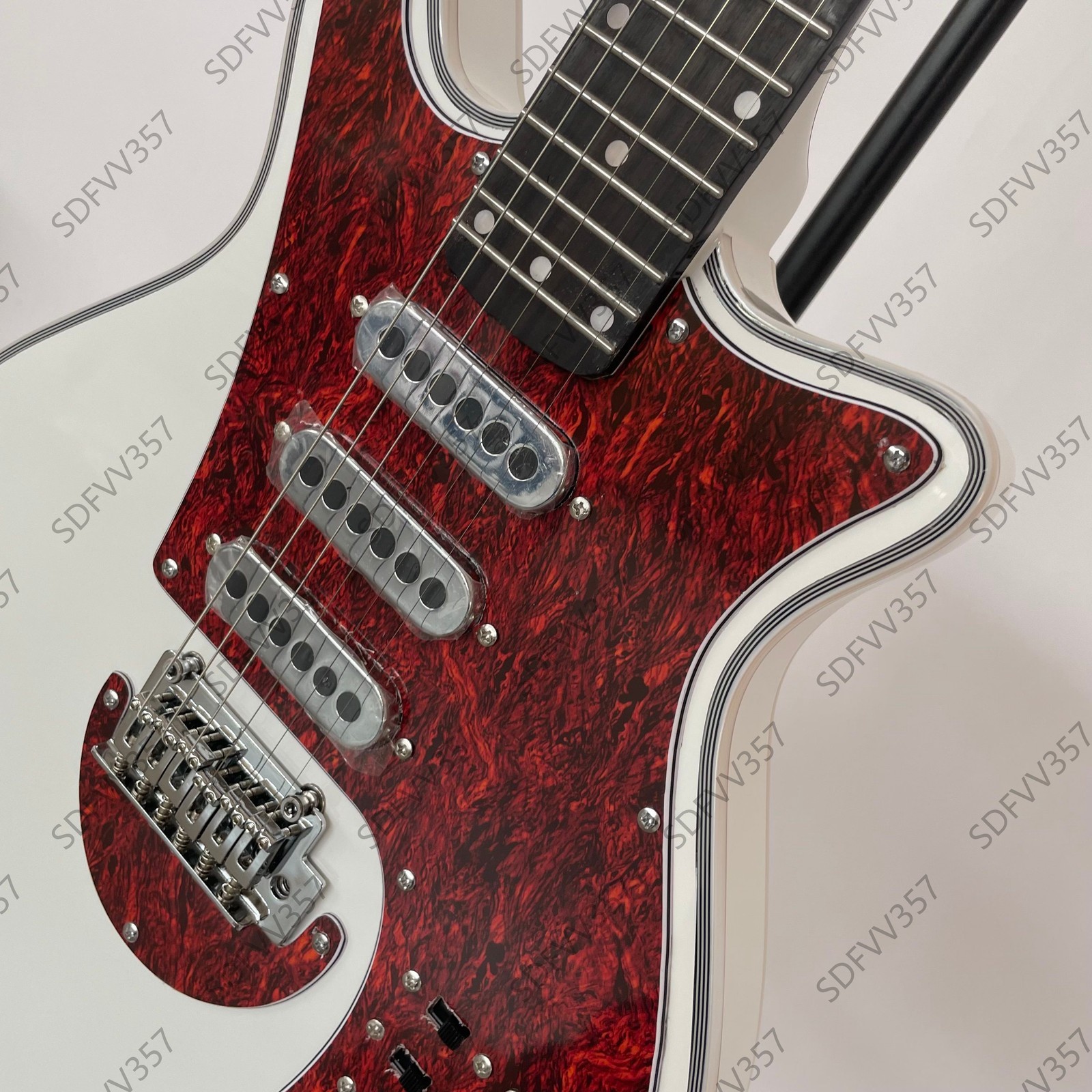 White Irregular Electric Guitar Red Tortoise Pickguard 3 Single Coil Pickups