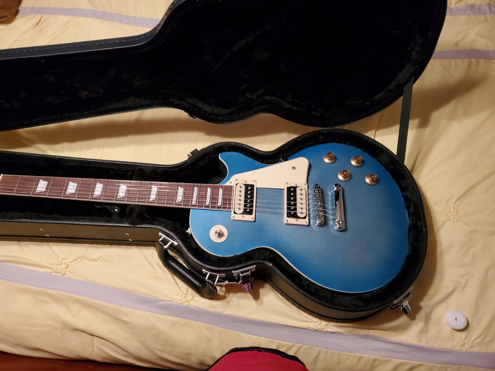 Epiphone Les Paul Traditional Pro WornPacific Blu Hard case Excellent Condition