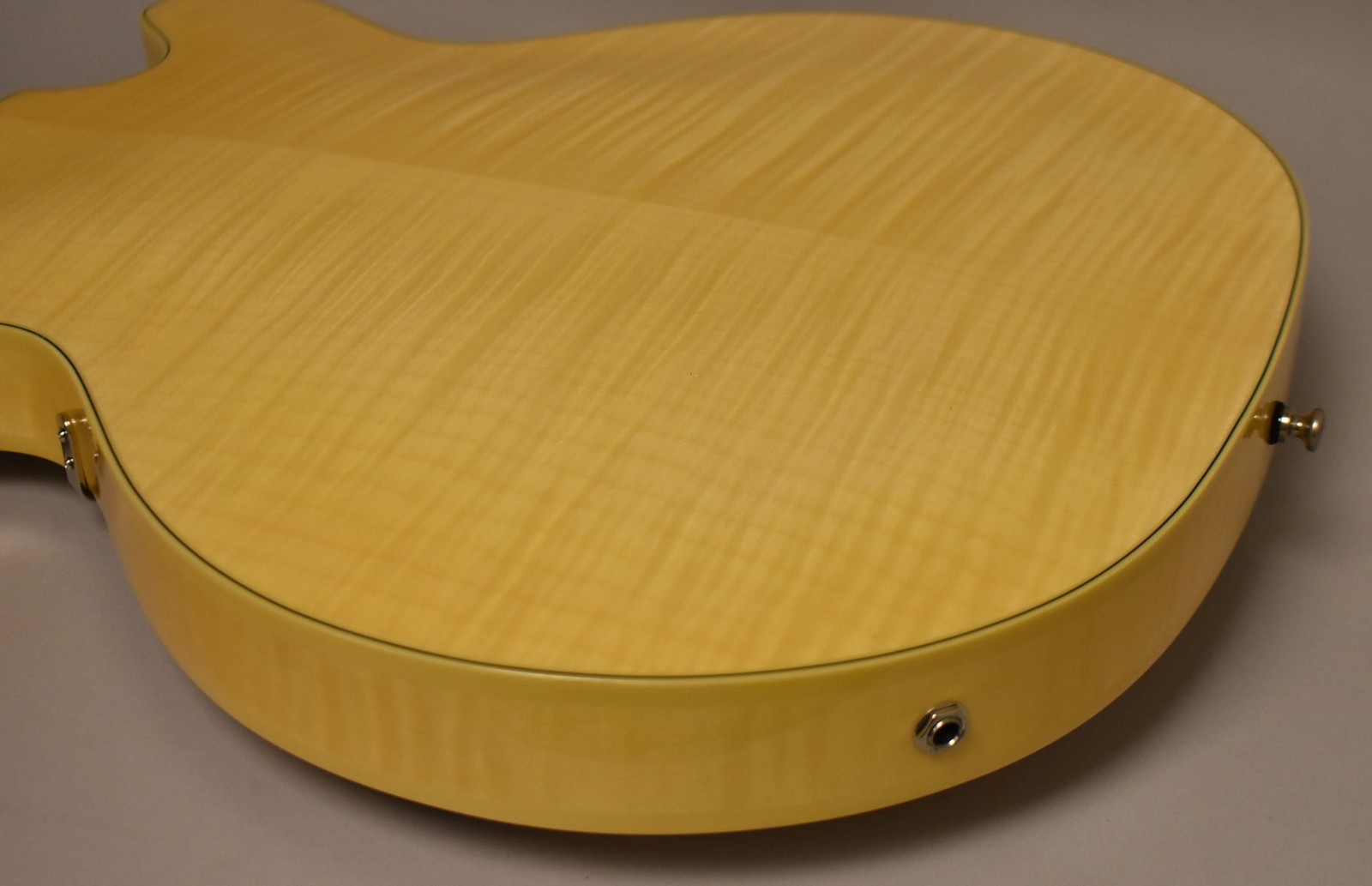 Guild Starfire IV Natural w/OHSC