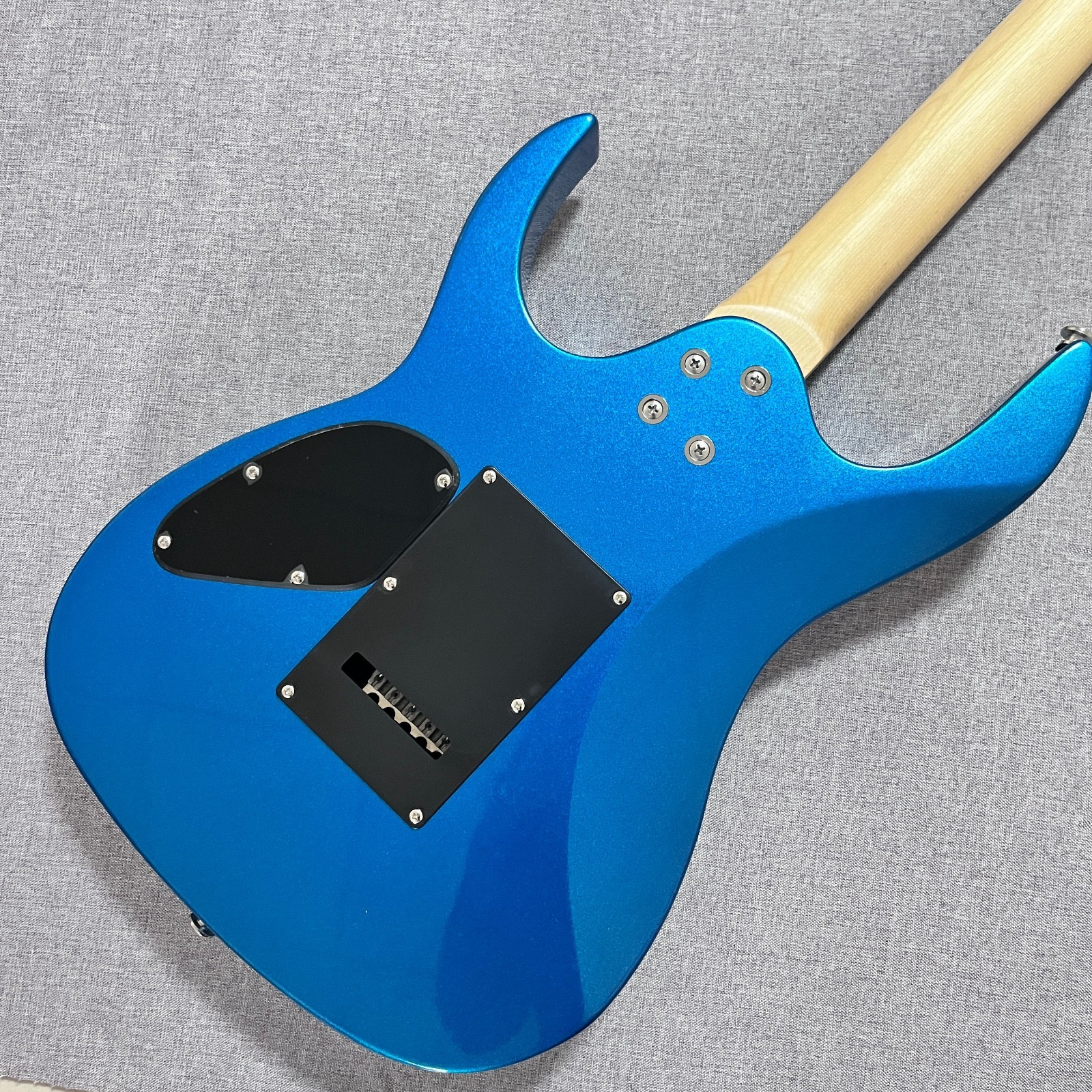 Brand New 6String Electric Guitar HSH Pickups Tremolo Blue Metallic Finish solid