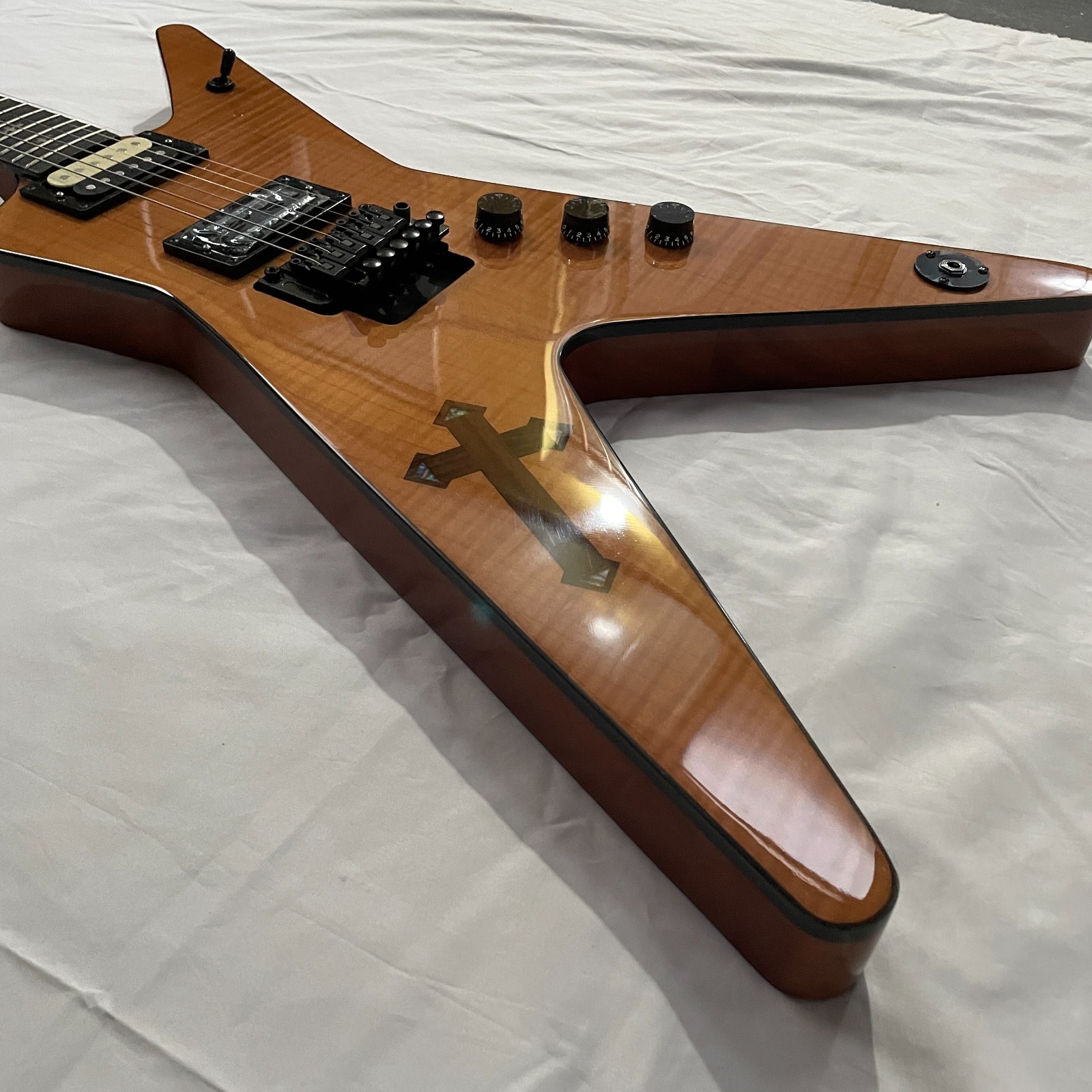 Custom Cross Dime Electric Guitar HH 6 String Send From China Hot Sale
