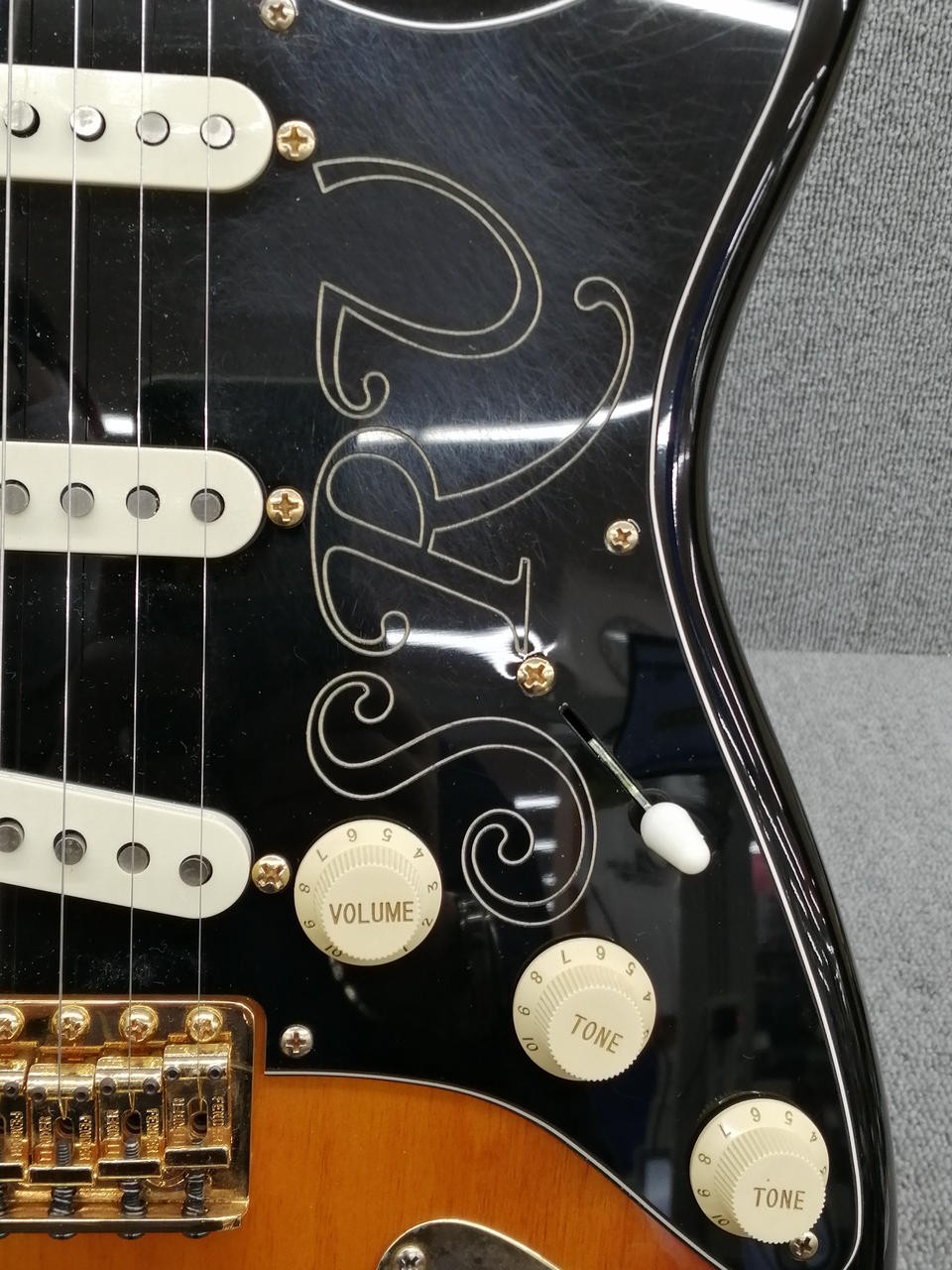 FENDER USA SRV ST 3TS Stratocaster type