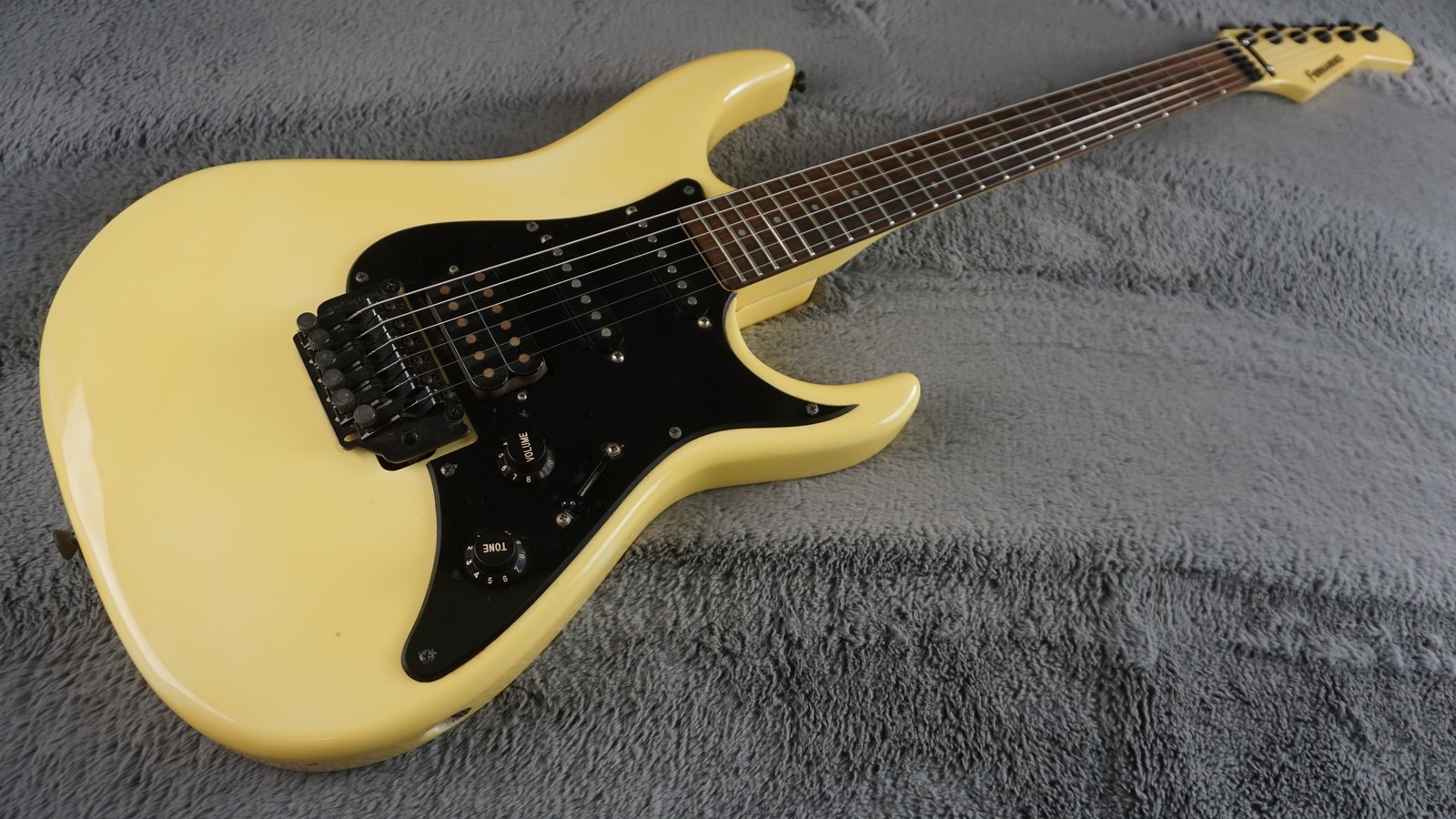 Fernandes HSS Electric Guitar – Vintage White – Japan w/ Hard Case