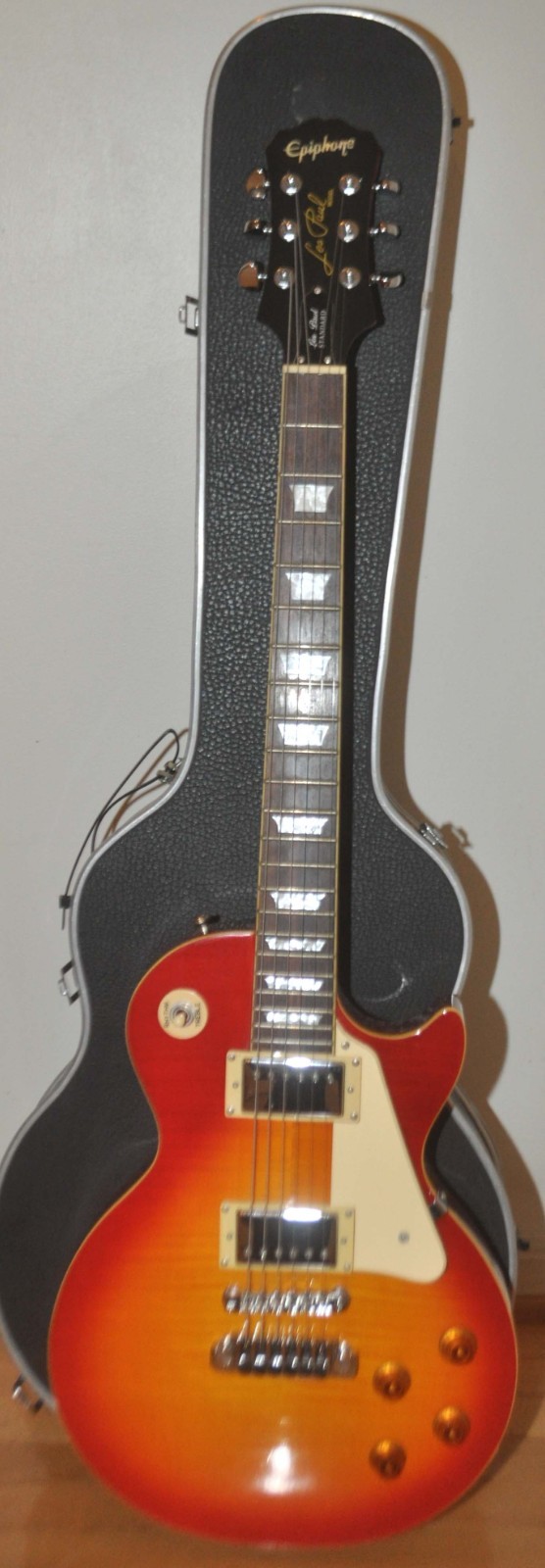 2006 Epiphone Les Paul Standard Cherry Sunburst w/ Hard Case