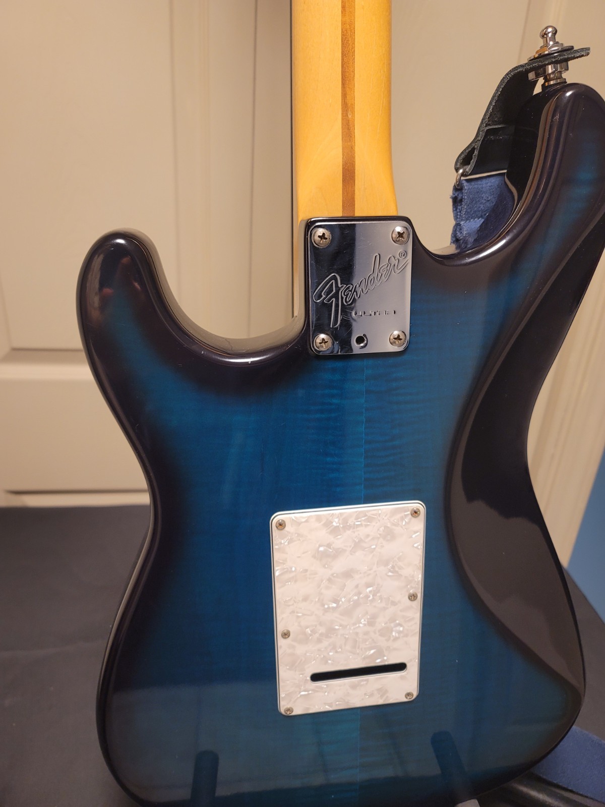 1997 Fender Strat Ultra Blue Burst Flame Top Lace Sensors HSS w/OHSC