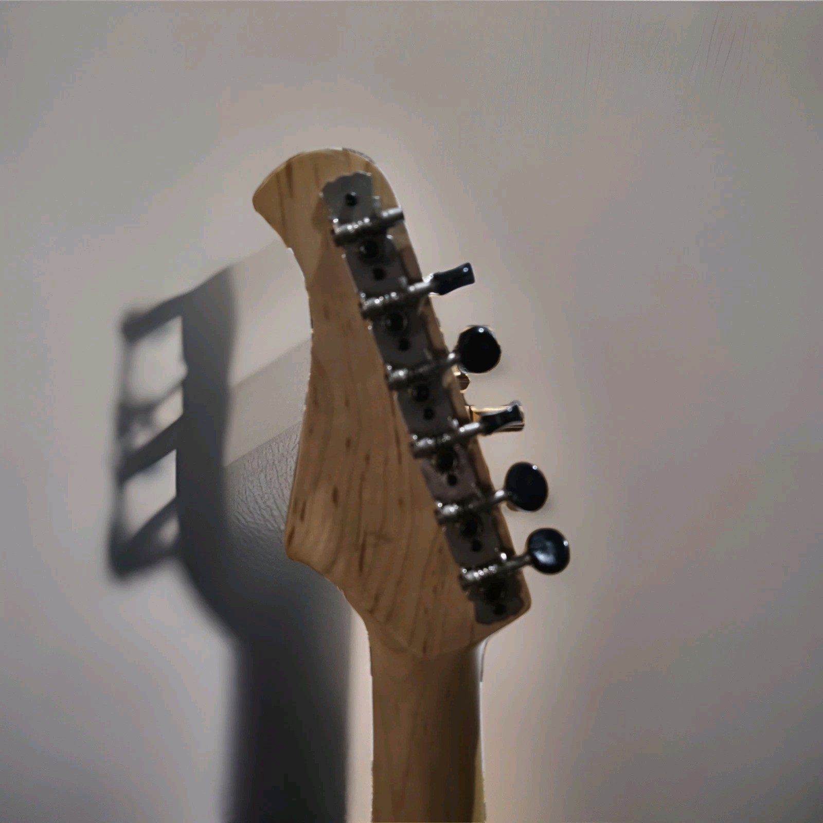 Kustom Kasino Vintage MIJ Strat (1980) w/Maple Body/Neck – Electric Guitar